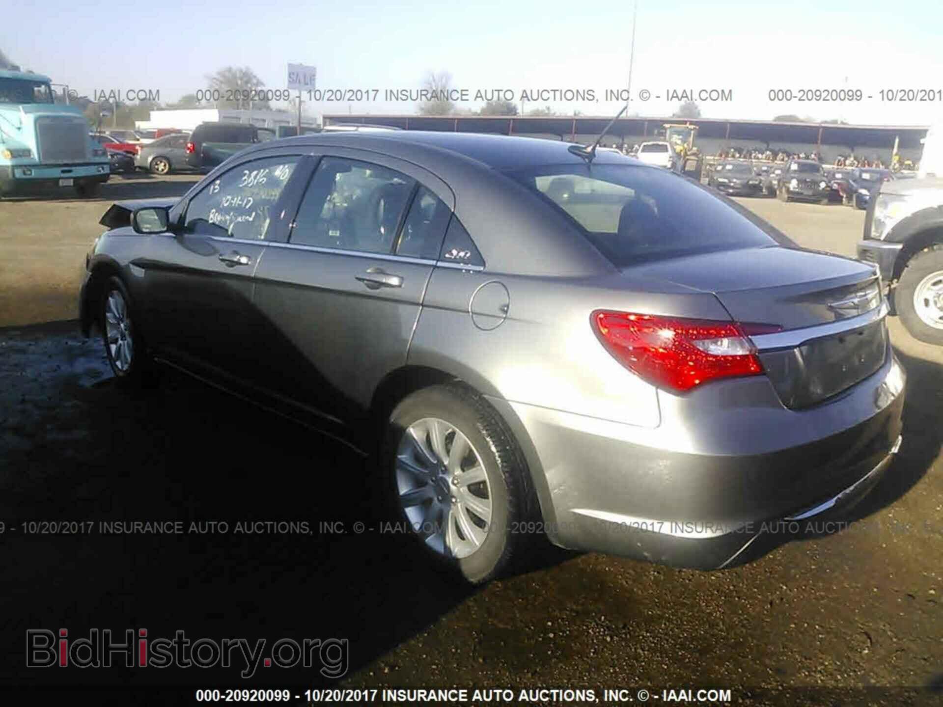 2013 Chrysler 200 - VIN: 1C3CCBBB3DN595678 - Фото 3