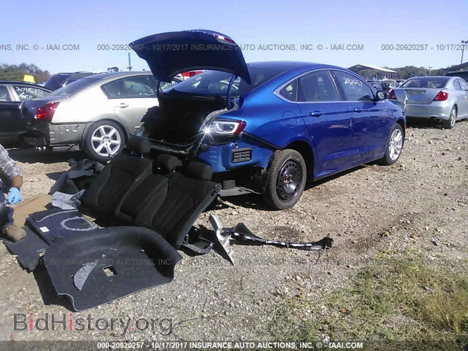 2015 Chrysler 200 - VIN: 1C3CCCAB2FN687388 - Photo 4