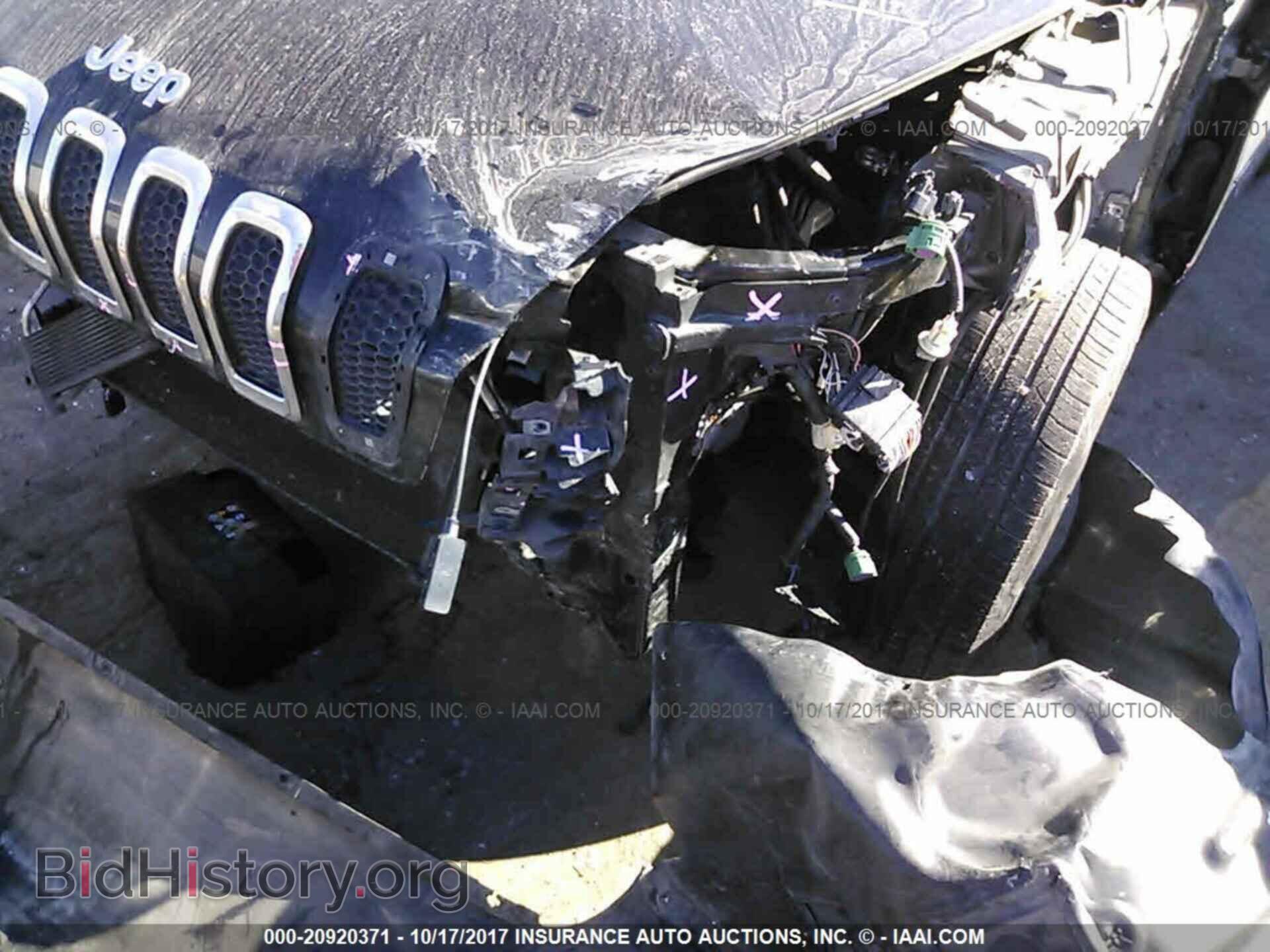 2014 Jeep Cherokee - VIN: 1C4PJLCSXEW148929 - Photo 6