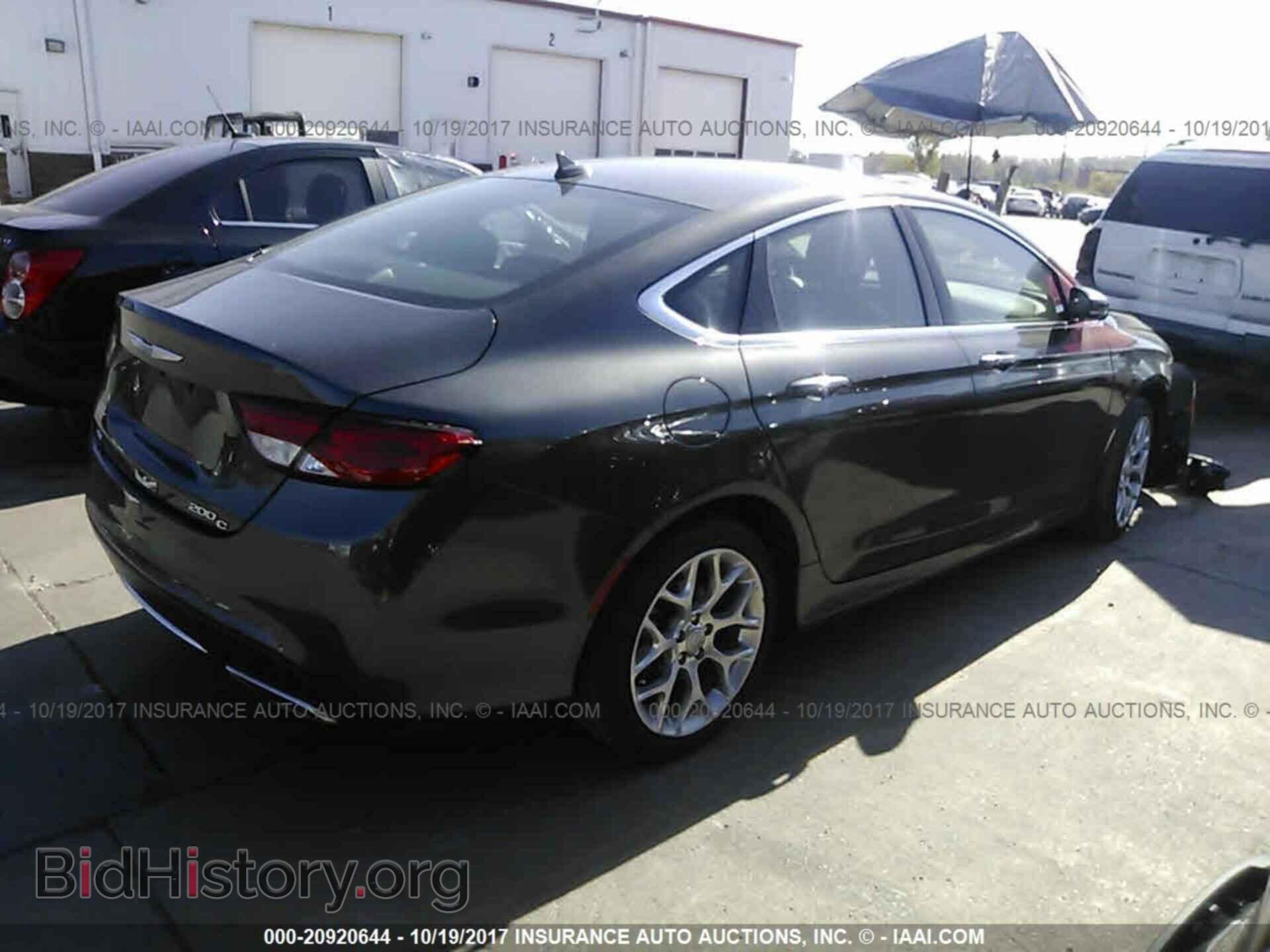 2015 Chrysler 200 - VIN: 1C3CCCEG3FN553611 - Photo 4
