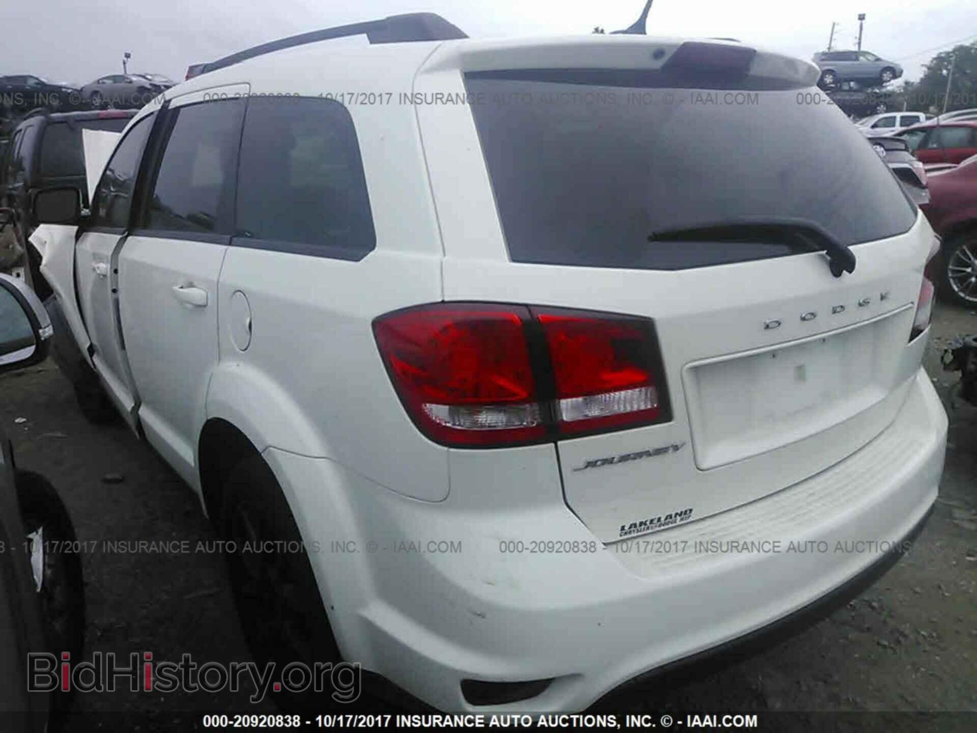 2017 Dodge Journey - VIN: 3C4PDCBB1HT552513 - Photo 3