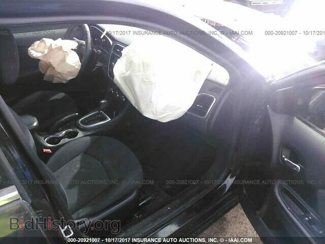 2012 Chrysler 200 - VIN: 1C3CCBAB6CN316904 - Photo 5