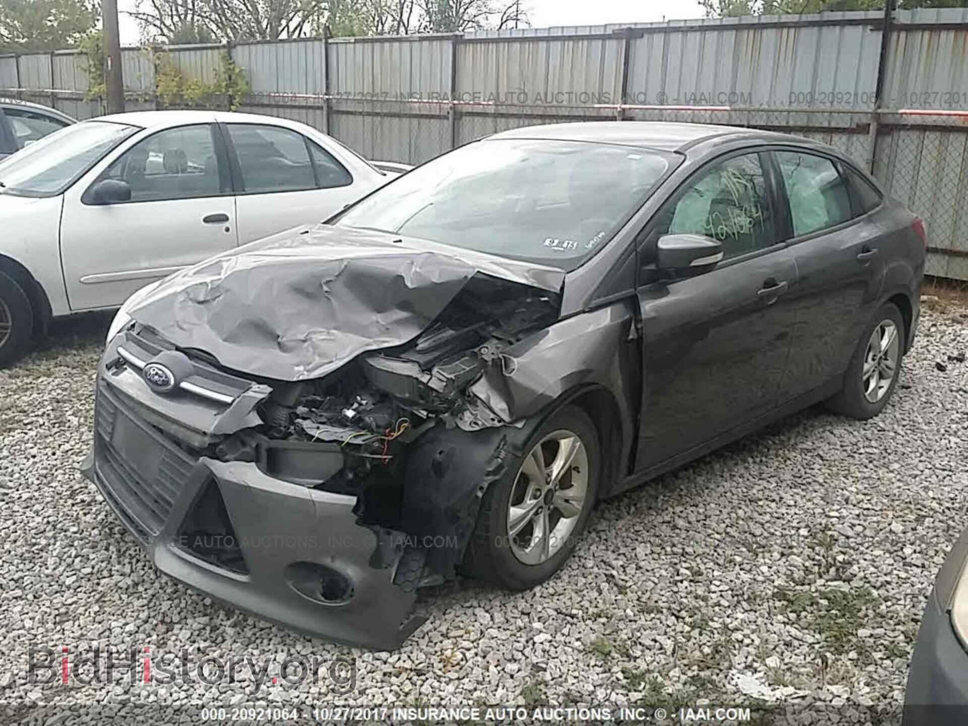 2013 Ford Focus - VIN: 1FADP3F24DL350734 - Photo 2