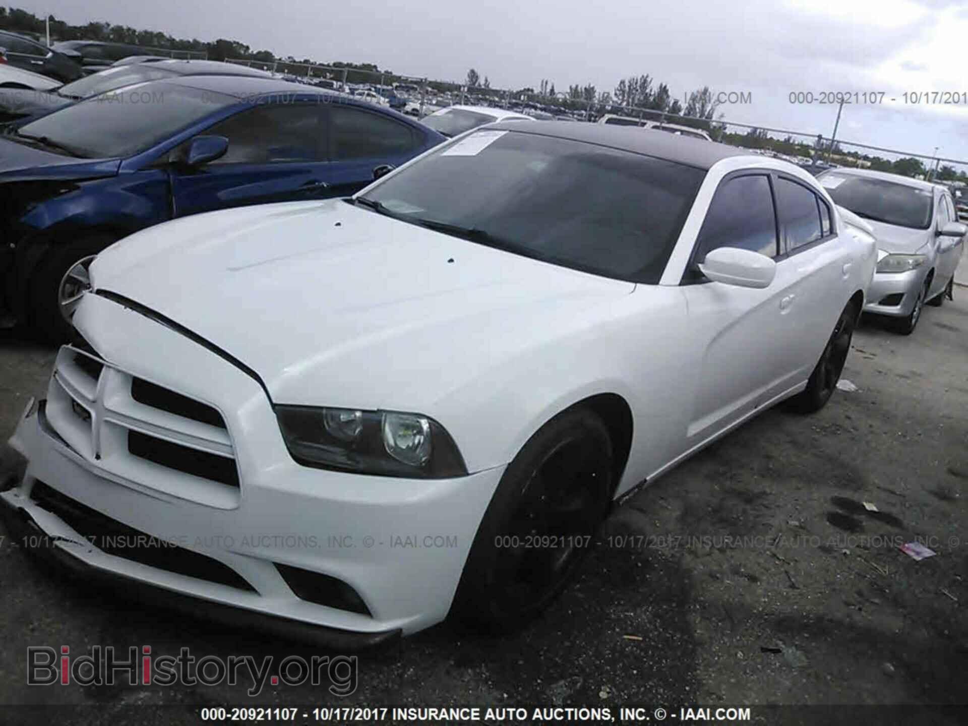2012 Dodge Charger - VIN: 2C3CDXBG2CH125915 - Фото 2