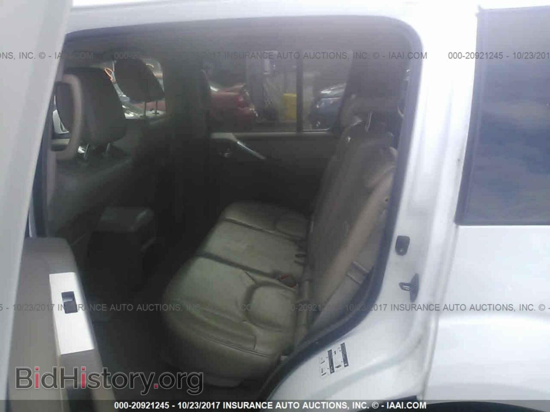 2011 Nissan Pathfinder - VIN: 5N1AR1NBXBC613136 - Фото 8
