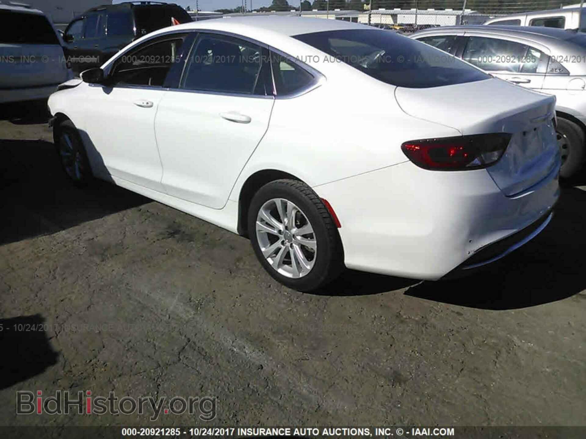 2015 Chrysler 200 - VIN: 1C3CCCAB9FN691549 - Photo 3