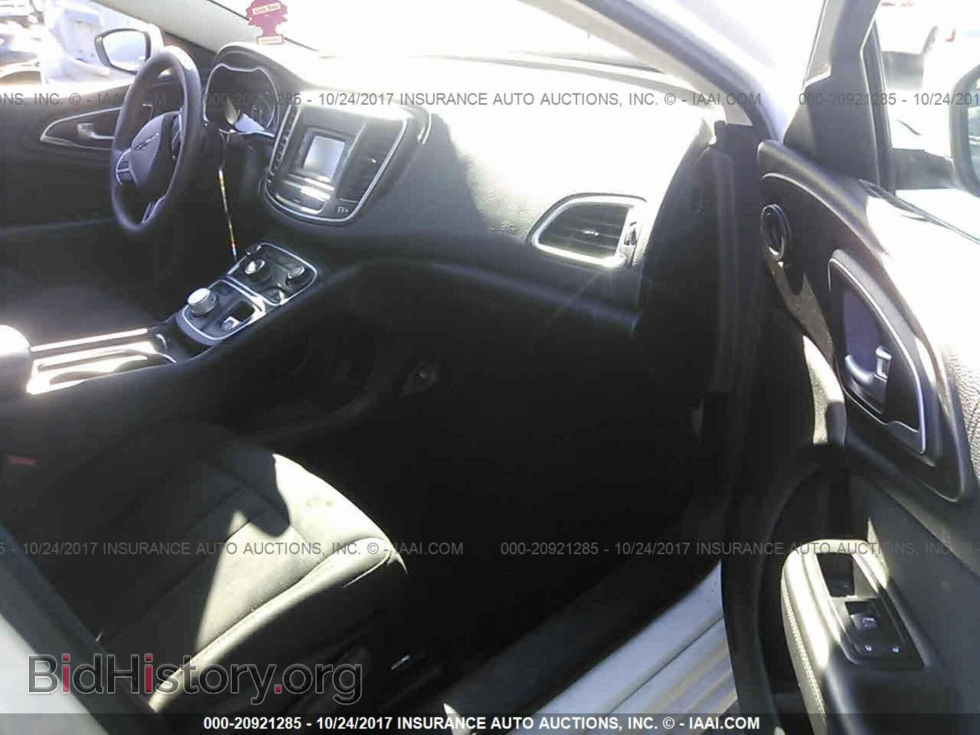 2015 Chrysler 200 - VIN: 1C3CCCAB9FN691549 - Photo 5