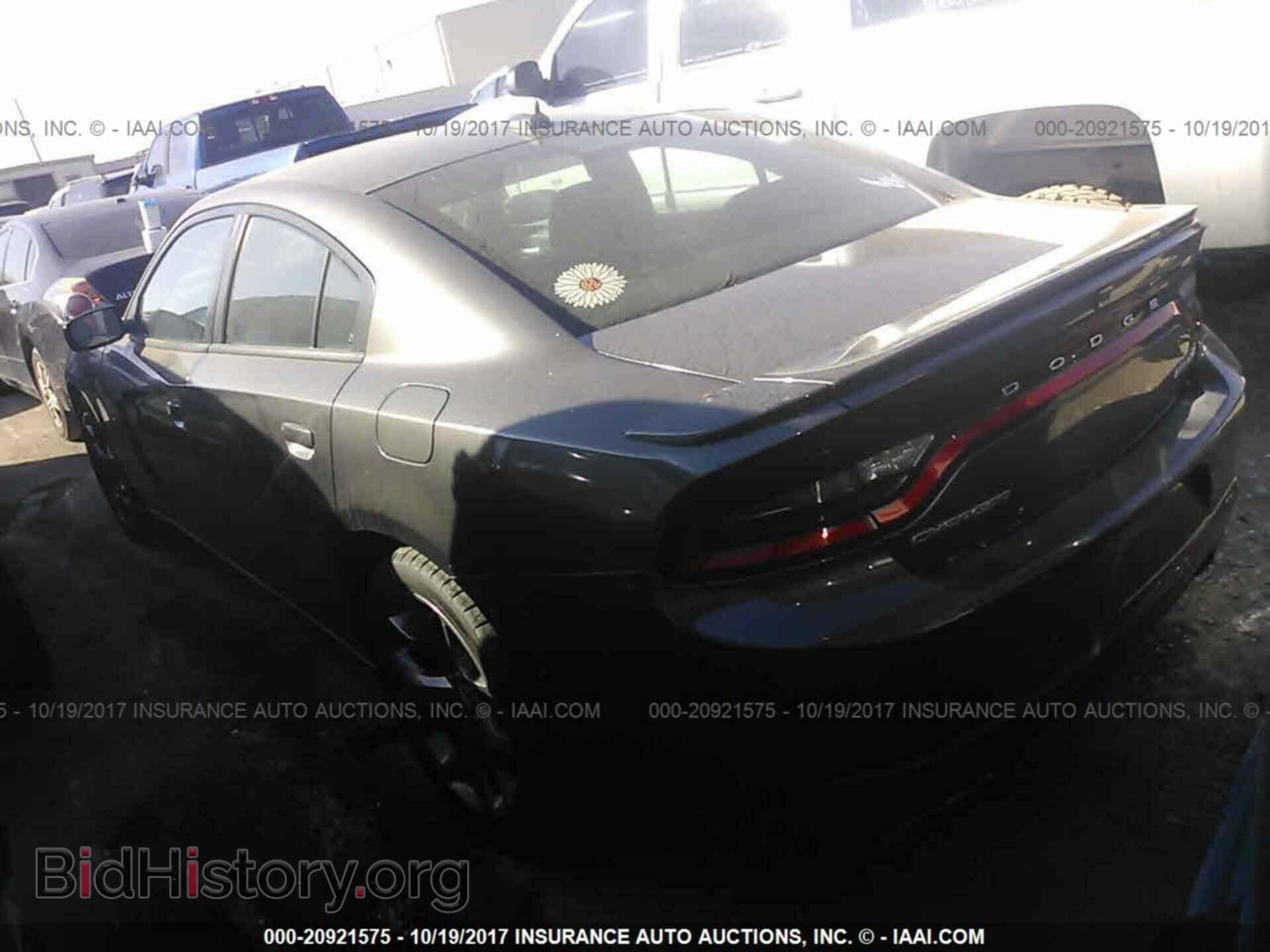 2015 Dodge Charger - VIN: 2C3CDXHG2FH886715 - Photo 3