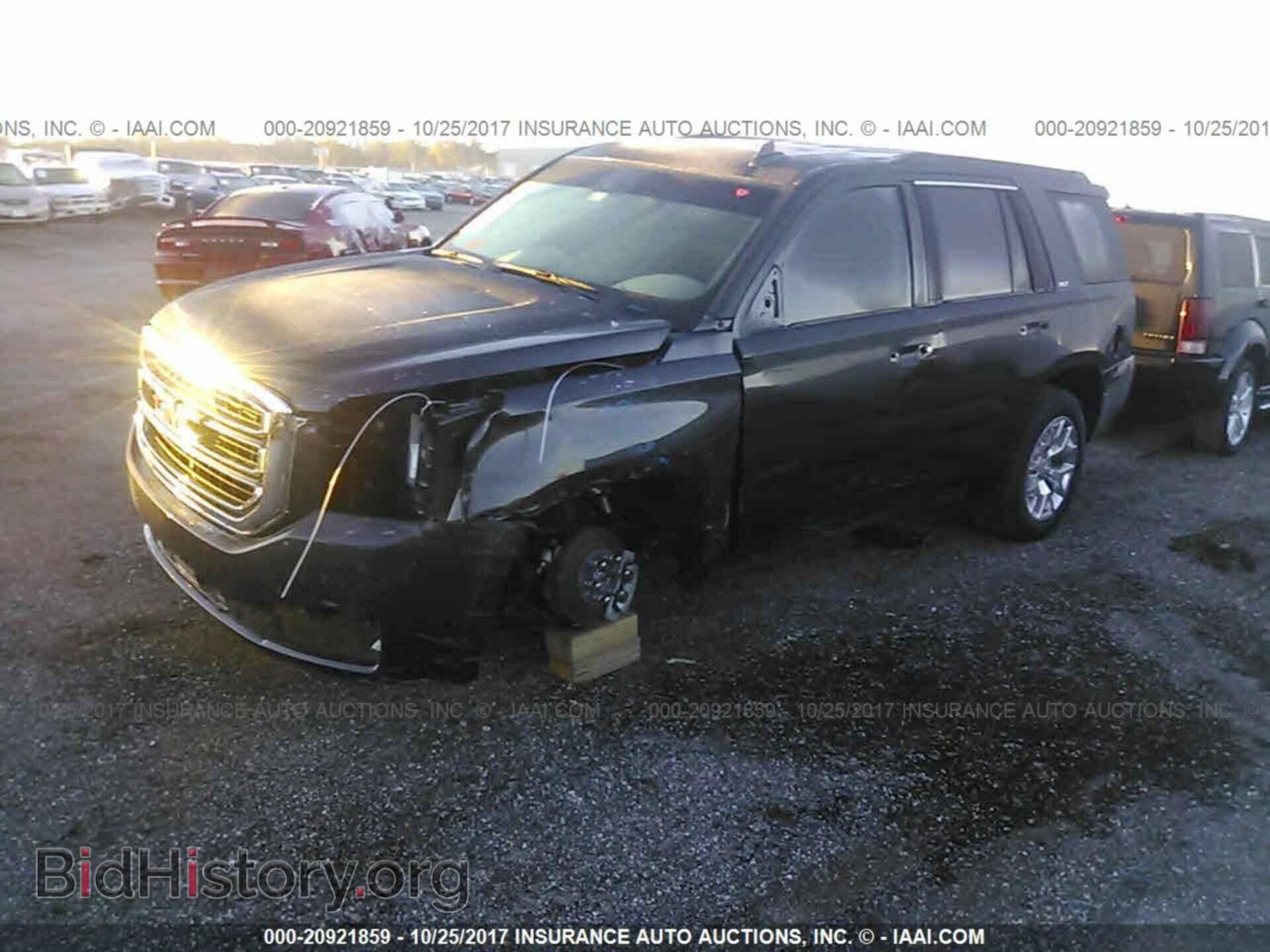 2017 Gmc Yukon - VIN: 1GKS2BKC8HR118461 - Фото 2