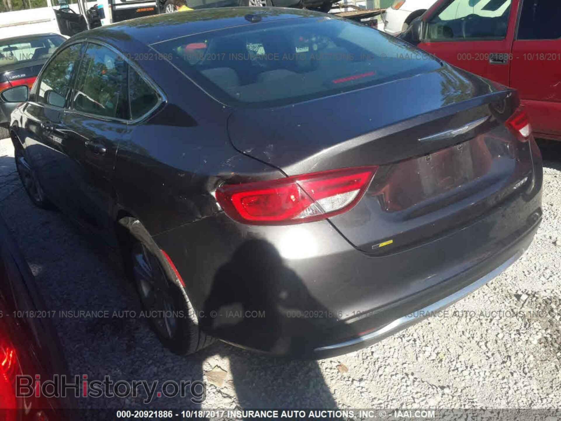 2015 Chrysler 200 - VIN: 1C3CCCABXFN611398 - Photo 3
