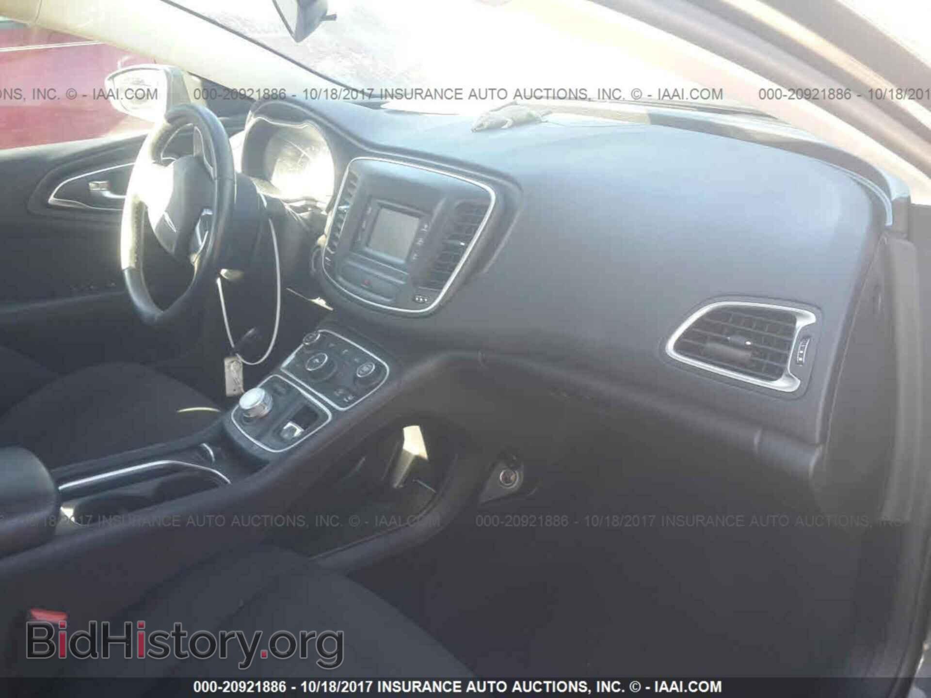 2015 Chrysler 200 - VIN: 1C3CCCABXFN611398 - Photo 5