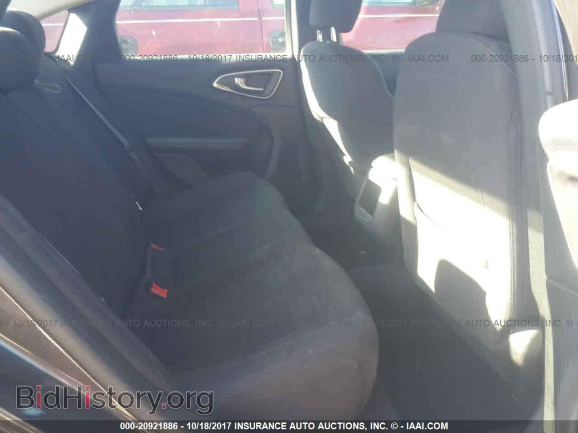 2015 Chrysler 200 - VIN: 1C3CCCABXFN611398 - Photo 8