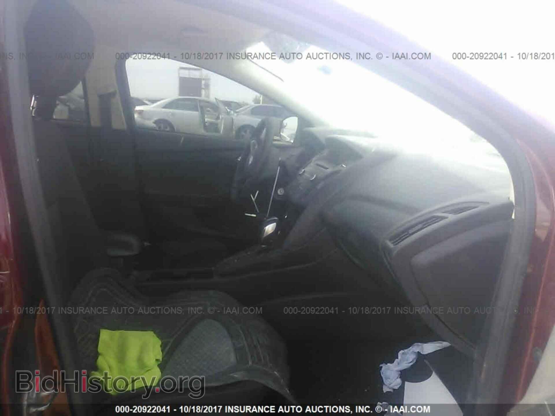 2015 Ford Focus - VIN: 1FADP3F2XFL324190 - Photo 5
