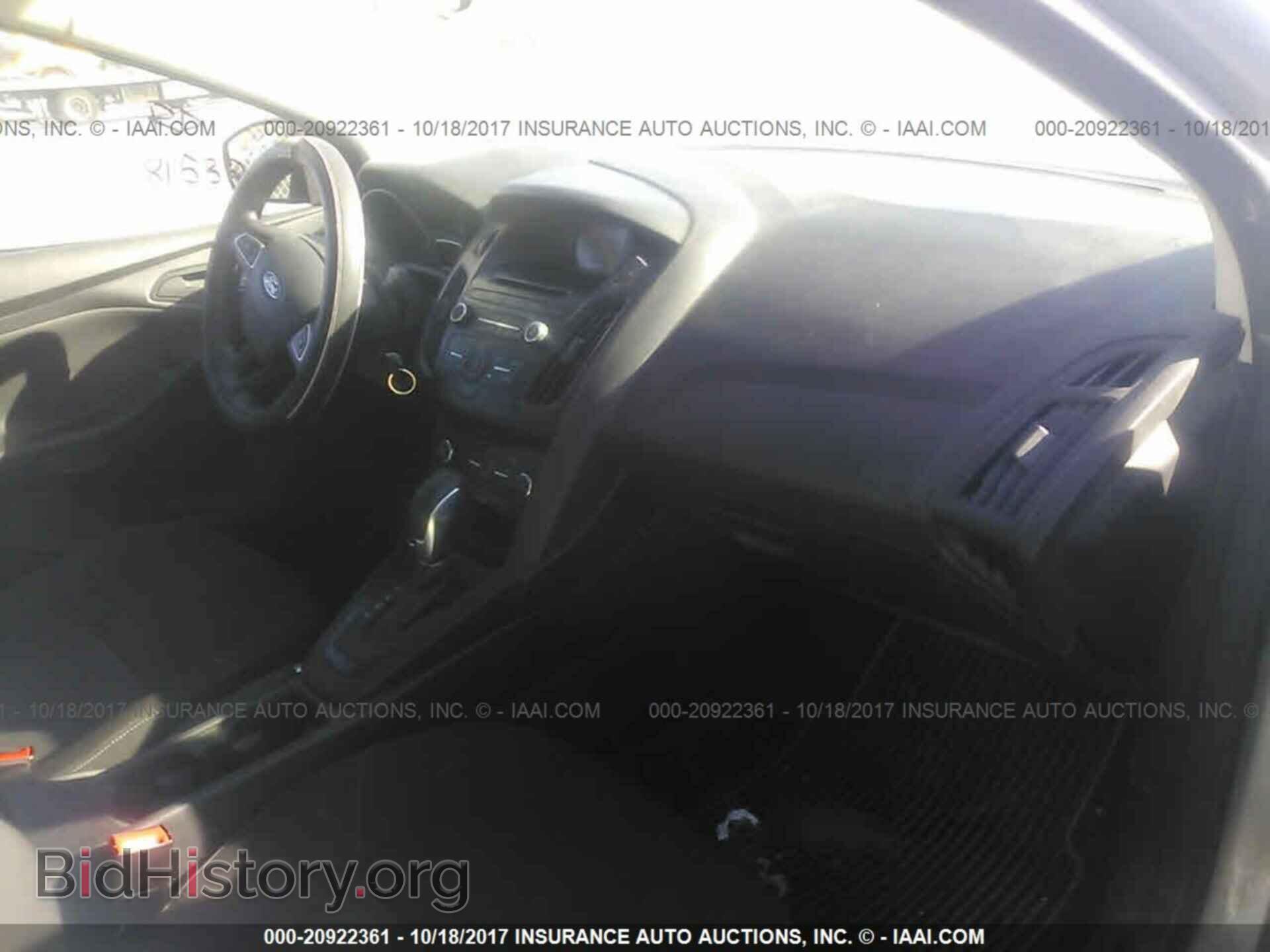 2015 Ford Focus - VIN: 1FADP3E25FL255636 - Photo 5