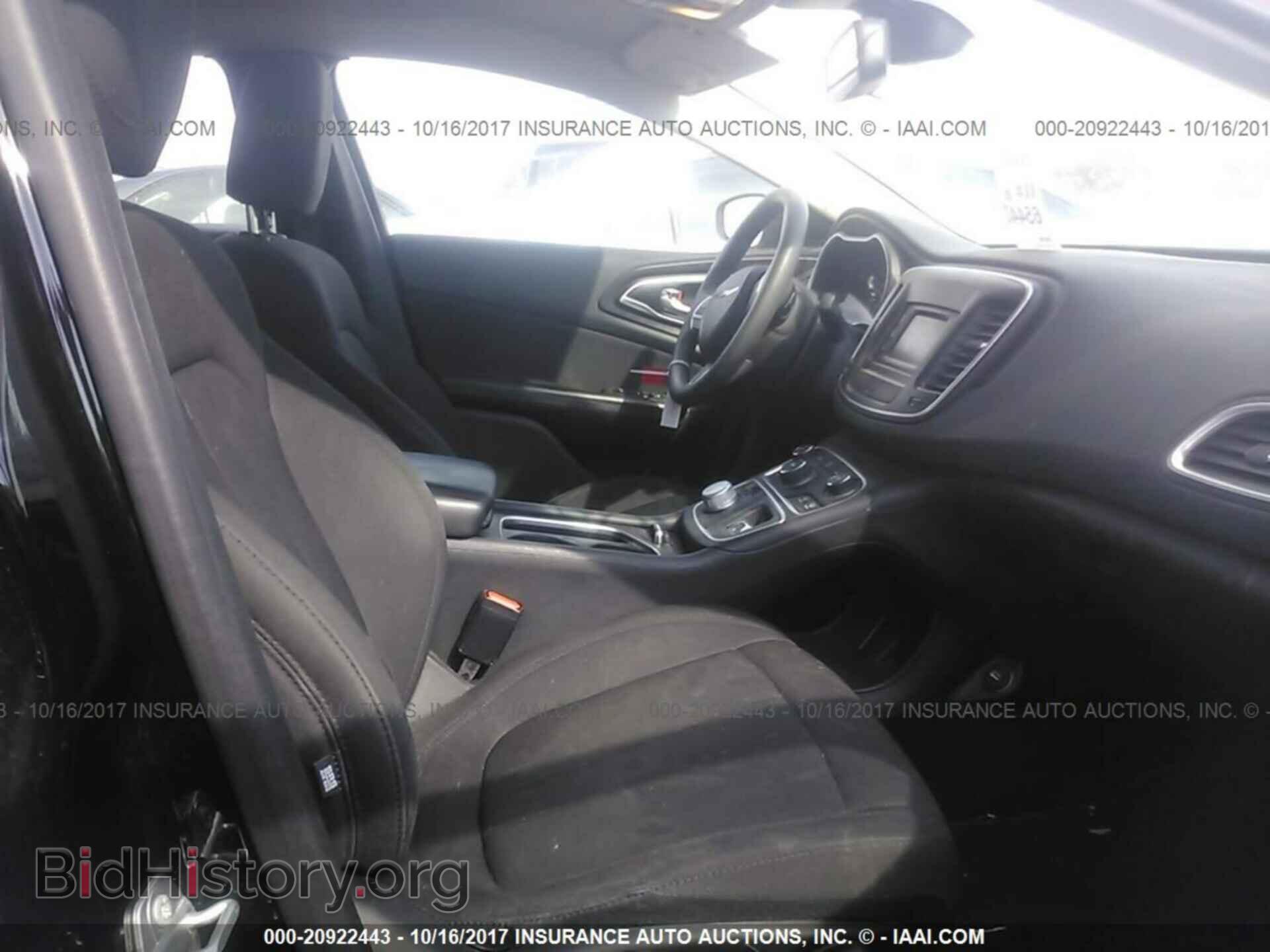 2016 Chrysler 200 - VIN: 1C3CCCAB1GN108957 - Photo 5