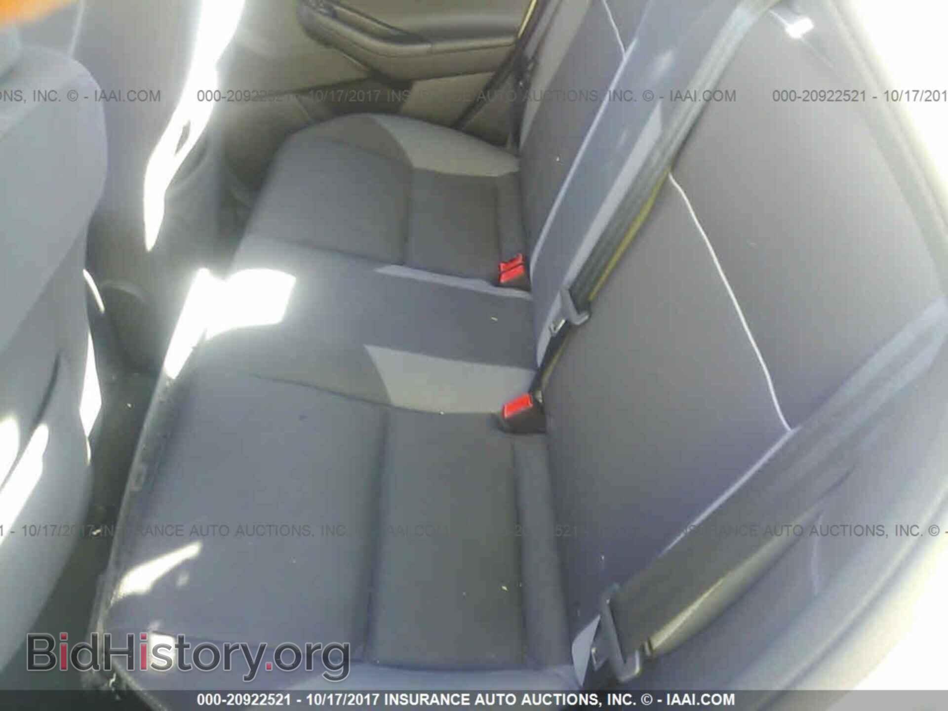 2013 Ford Focus - VIN: 1FADP3F24DL288929 - Photo 8