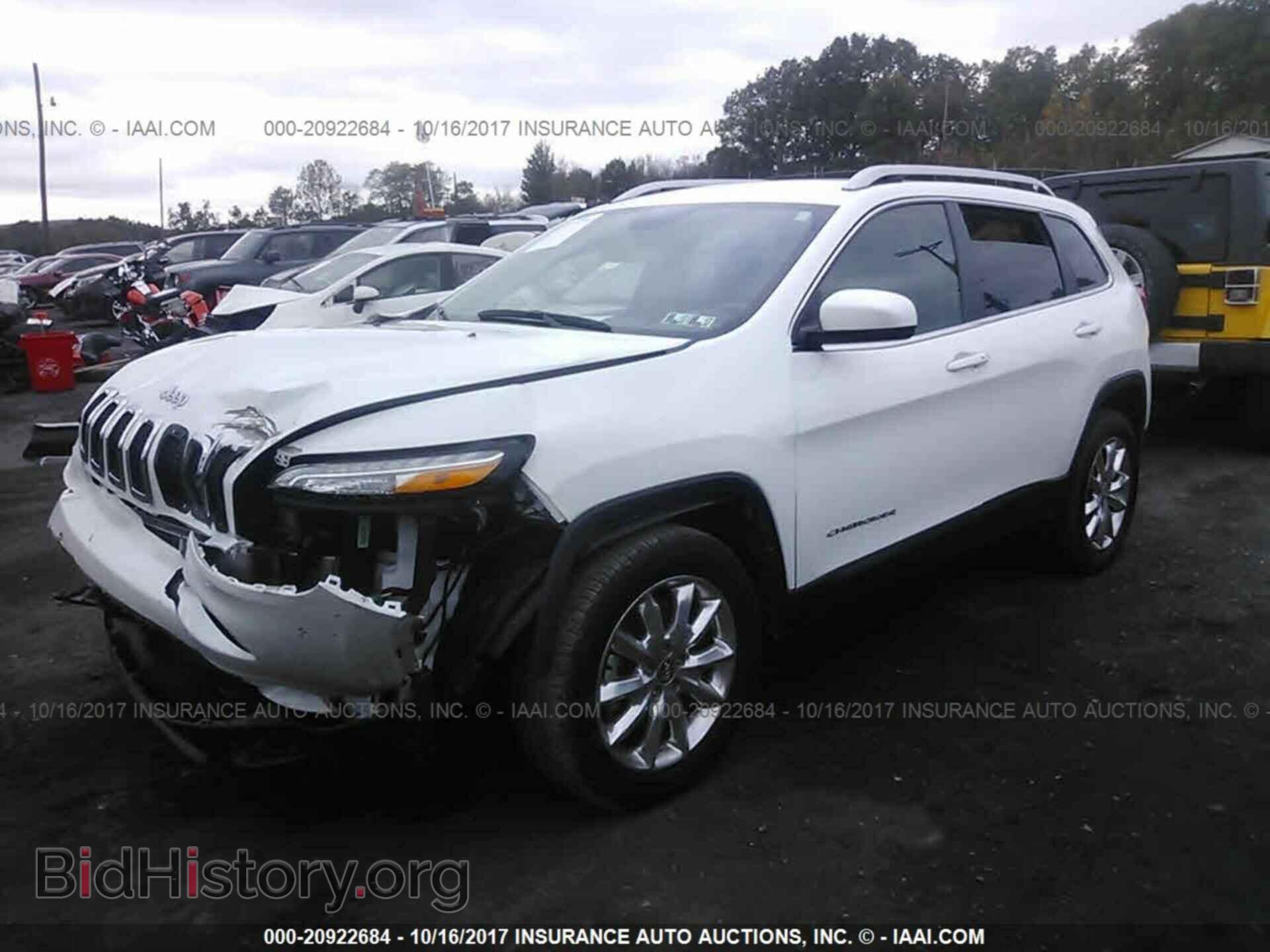 2017 Jeep Cherokee - VIN: 1C4PJMDS7HW576613 - Фото 2