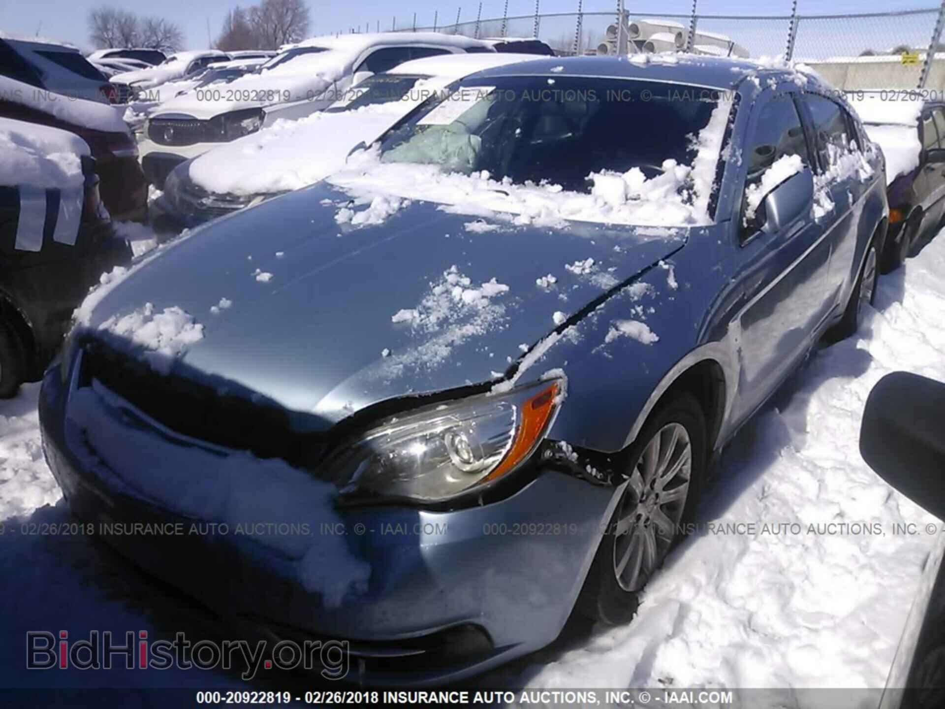 2013 Chrysler 200 - VIN: 1C3CCBBB2DN577205 - Фото 2