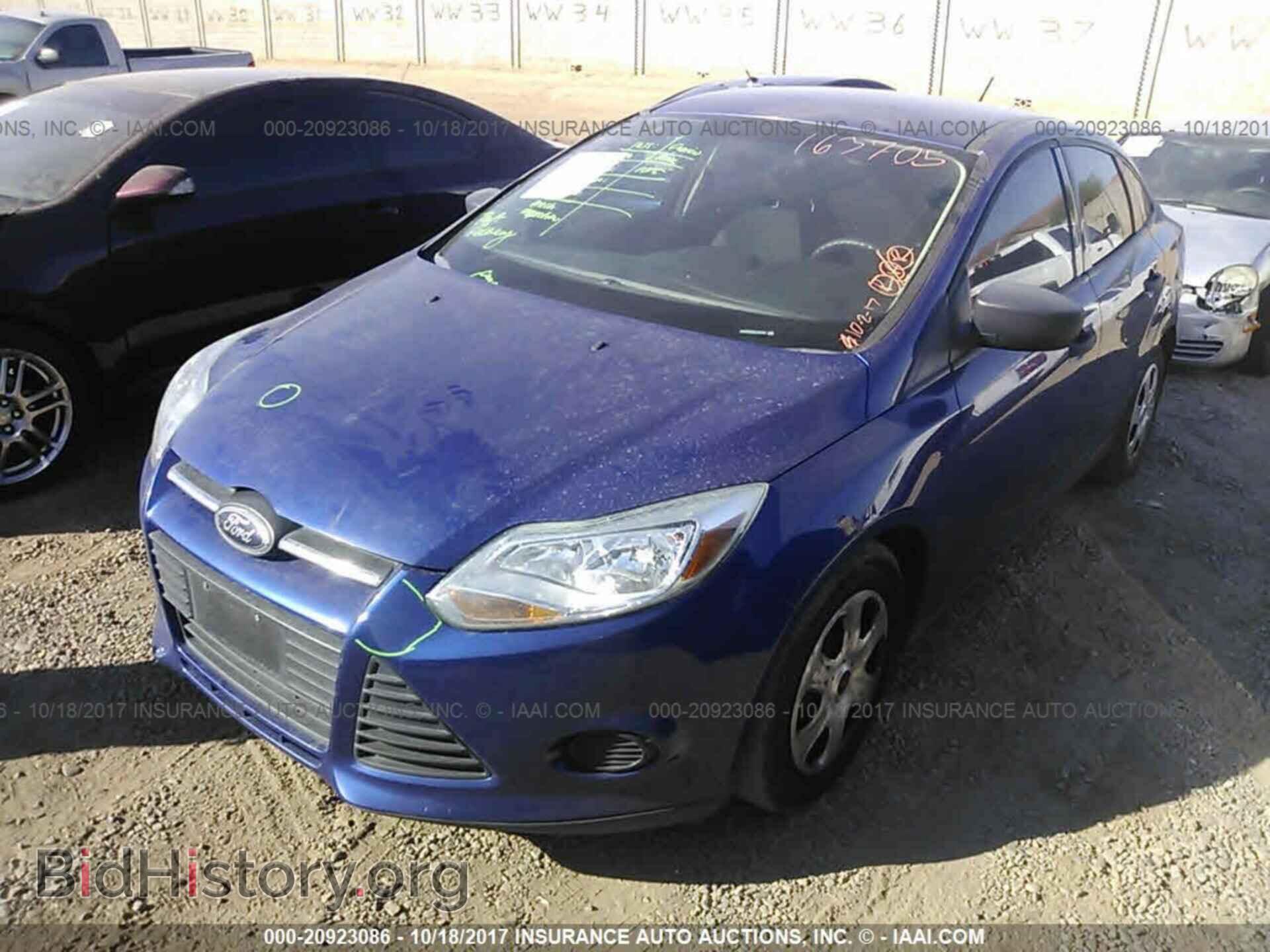 2012 Ford Focus - VIN: 1FAHP3E29CL435134 - Photo 2