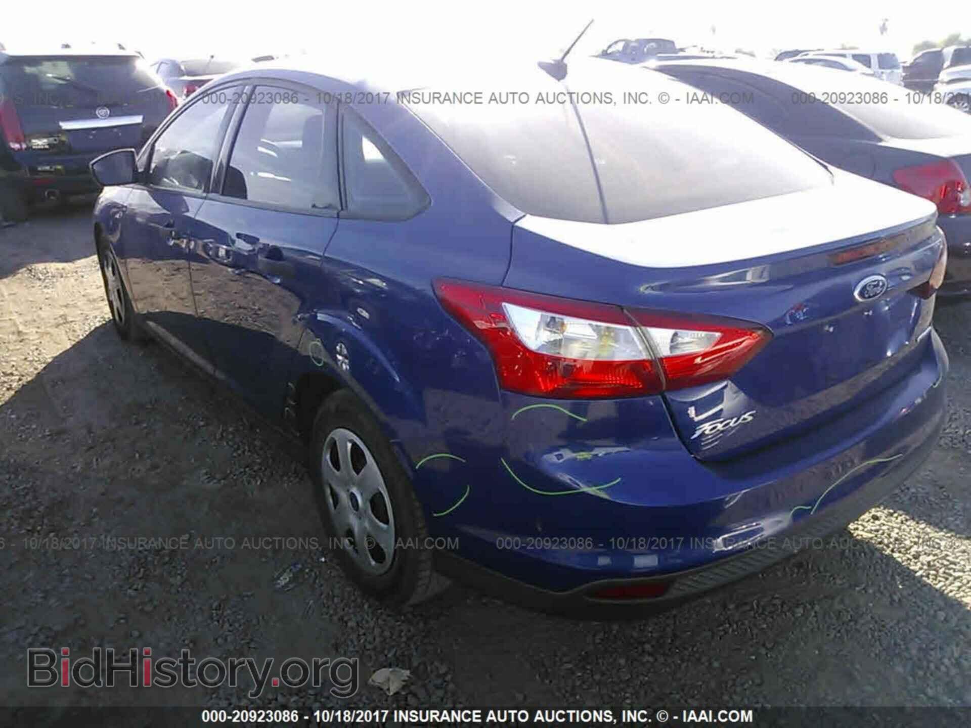 2012 Ford Focus - VIN: 1FAHP3E29CL435134 - Photo 3