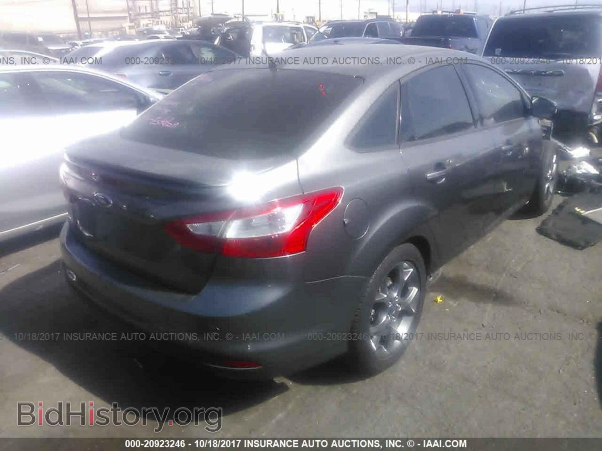 2013 Ford Focus - VIN: 1FADP3F22DL227143 - Photo 4