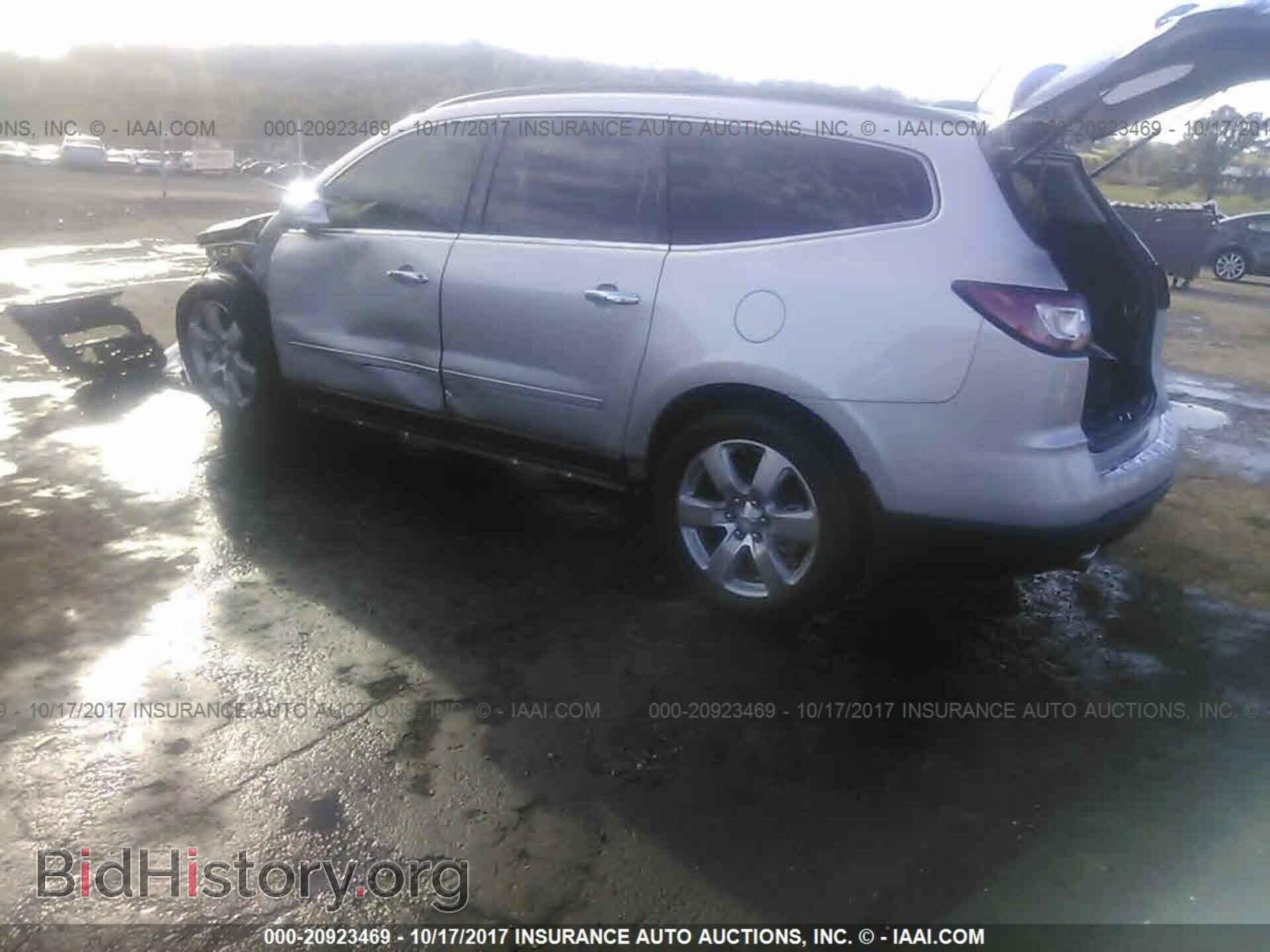 2016 Chevrolet Traverse - VIN: 1GNKRJKD1GJ208002 - Фото 3