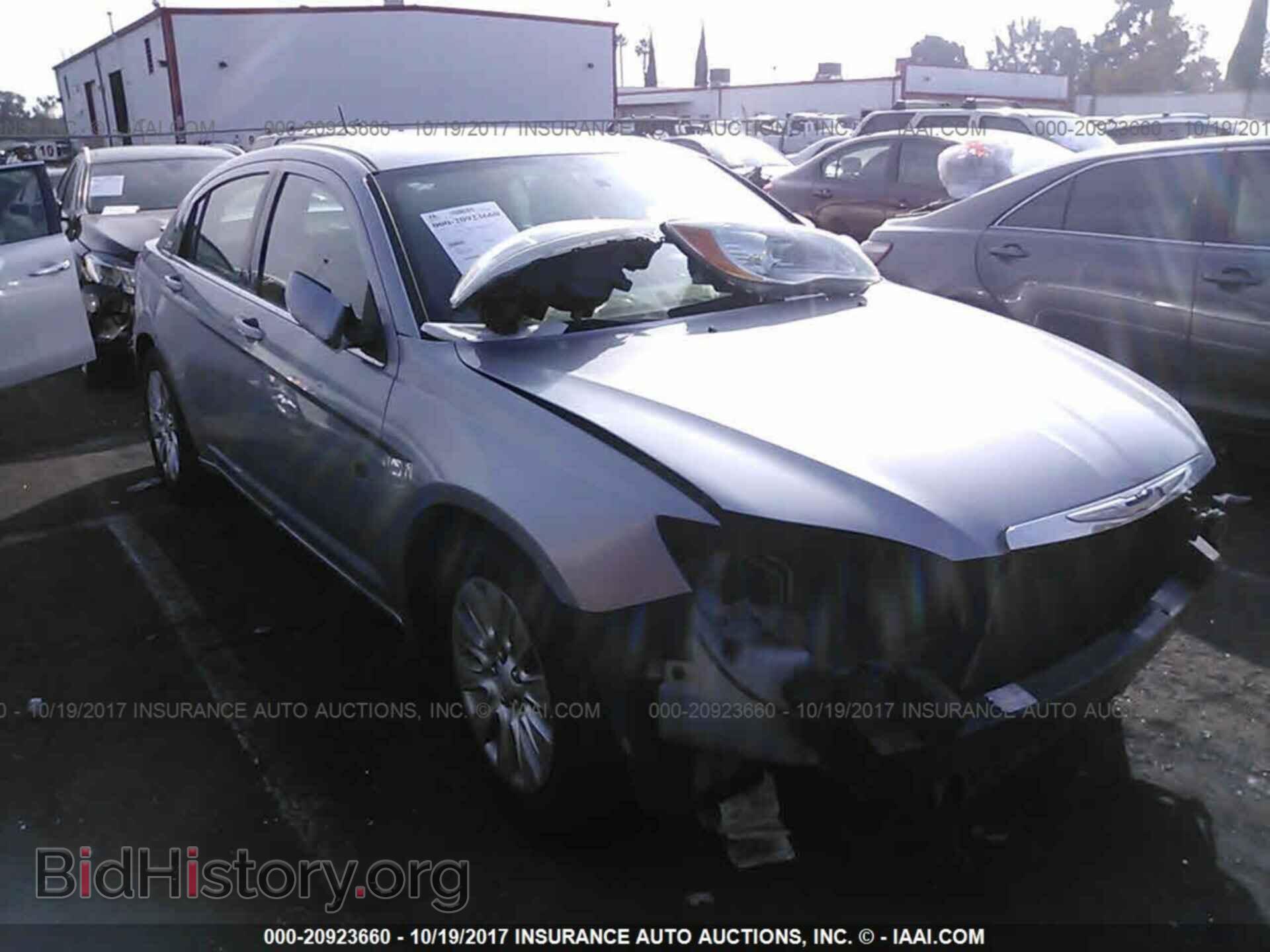 Photo 1C3CCBAB6DN641926 - Chrysler 200 2013