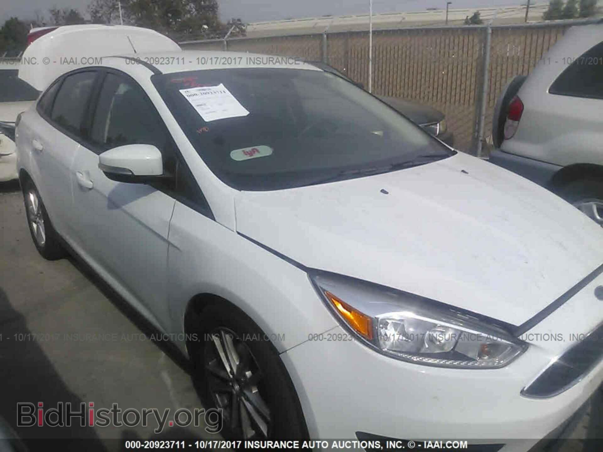Photo 1FADP3F2XFL203241 - Ford Focus 2015