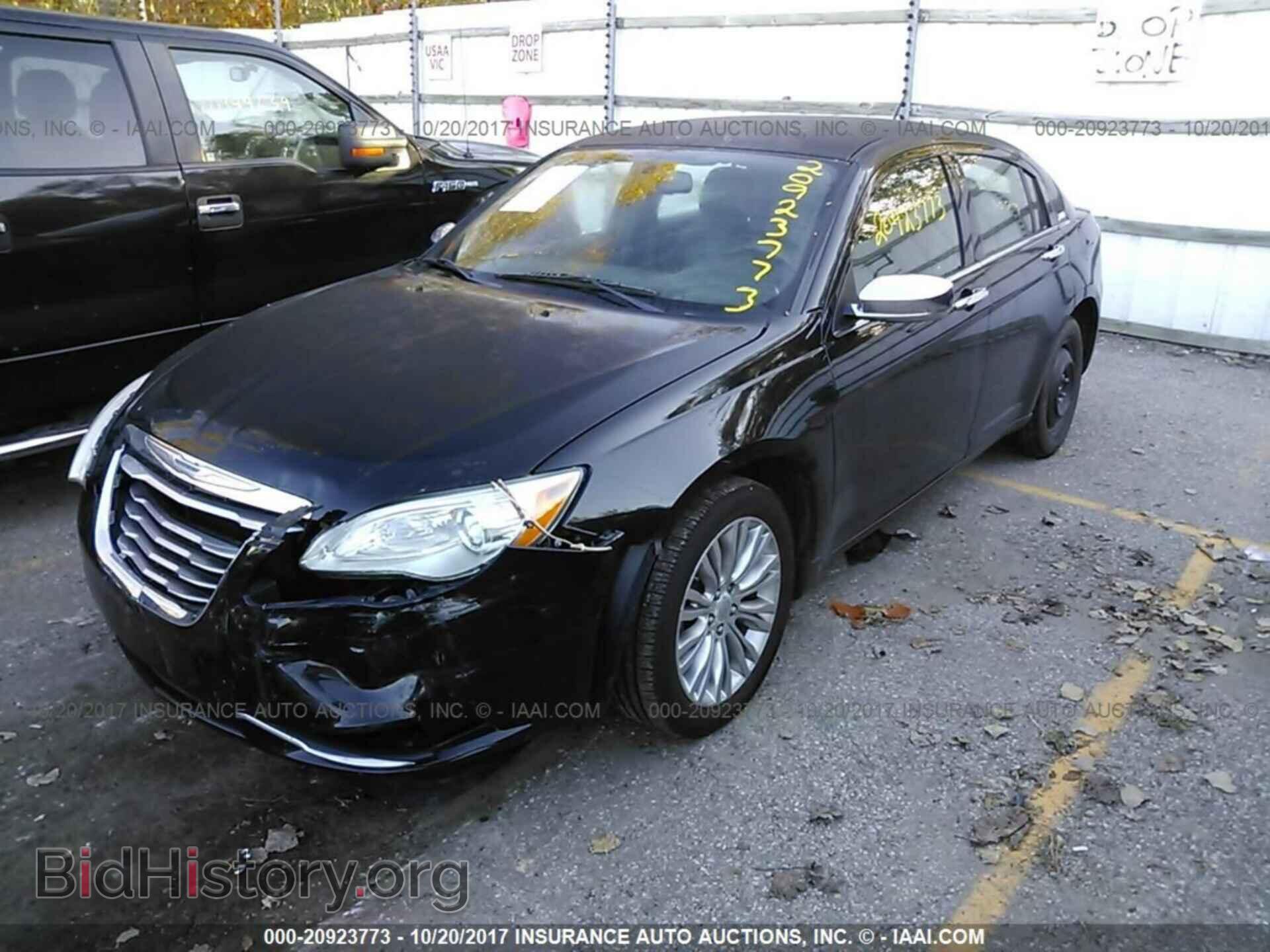 2012 Chrysler 200 - VIN: 1C3CCBCB0CN278342 - Фото 2