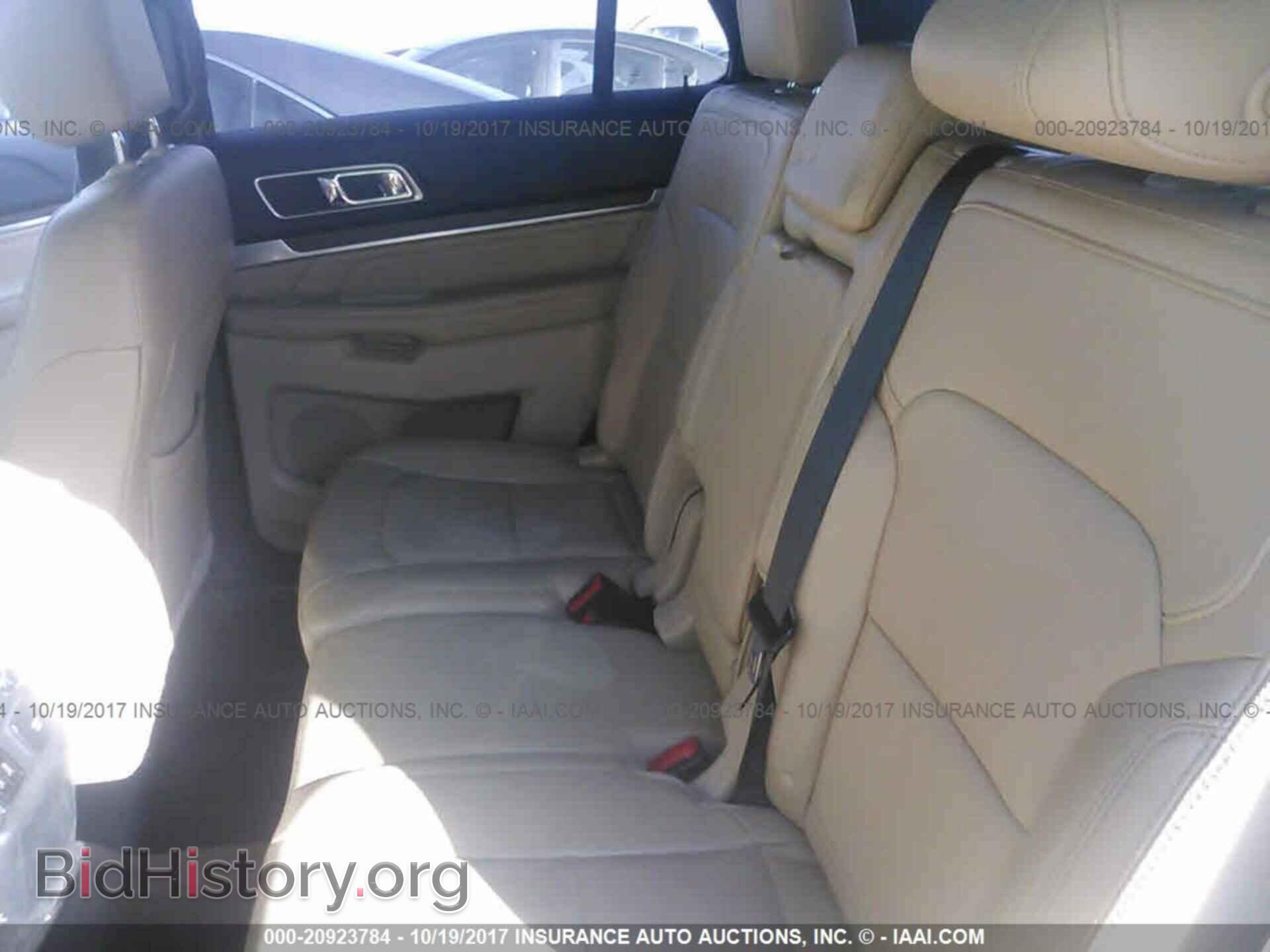 2016 Ford Explorer - VIN: 1FM5K7F83GGA44240 - Photo 8