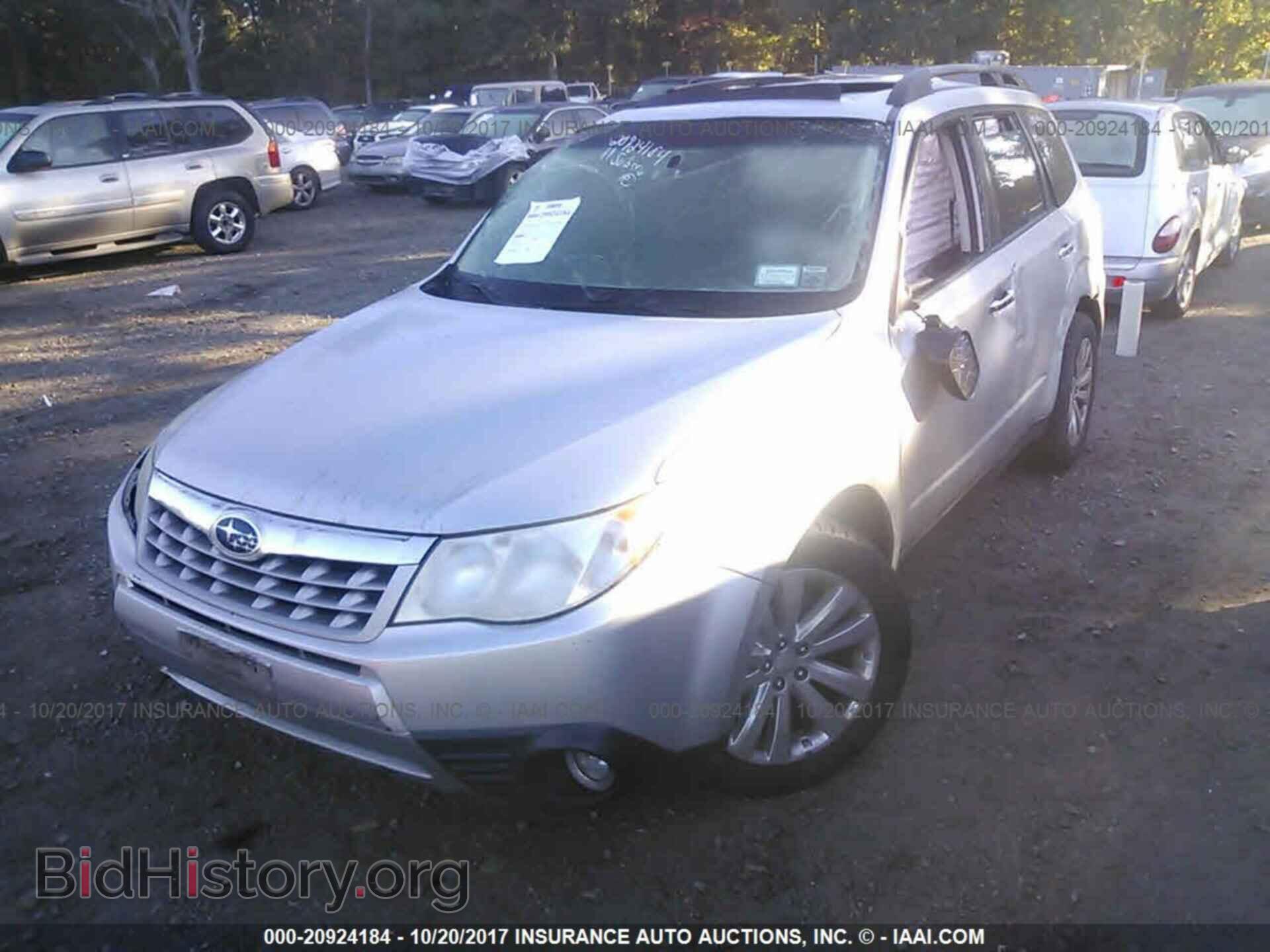 2011 Subaru Forester - VIN: JF2SHAECXBH751607 - Фото 2