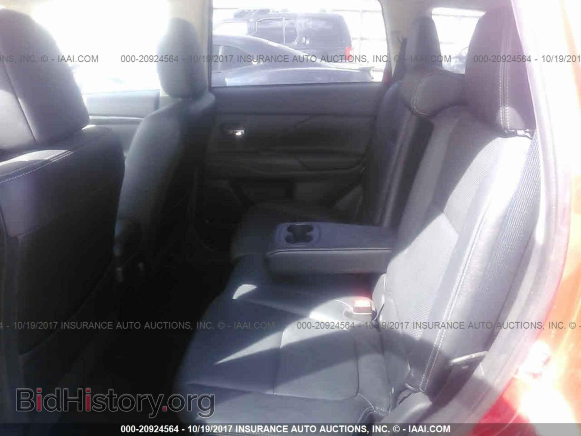 2016 Mitsubishi Outlander - VIN: JA4AD3A36GZ011135 - Фото 8