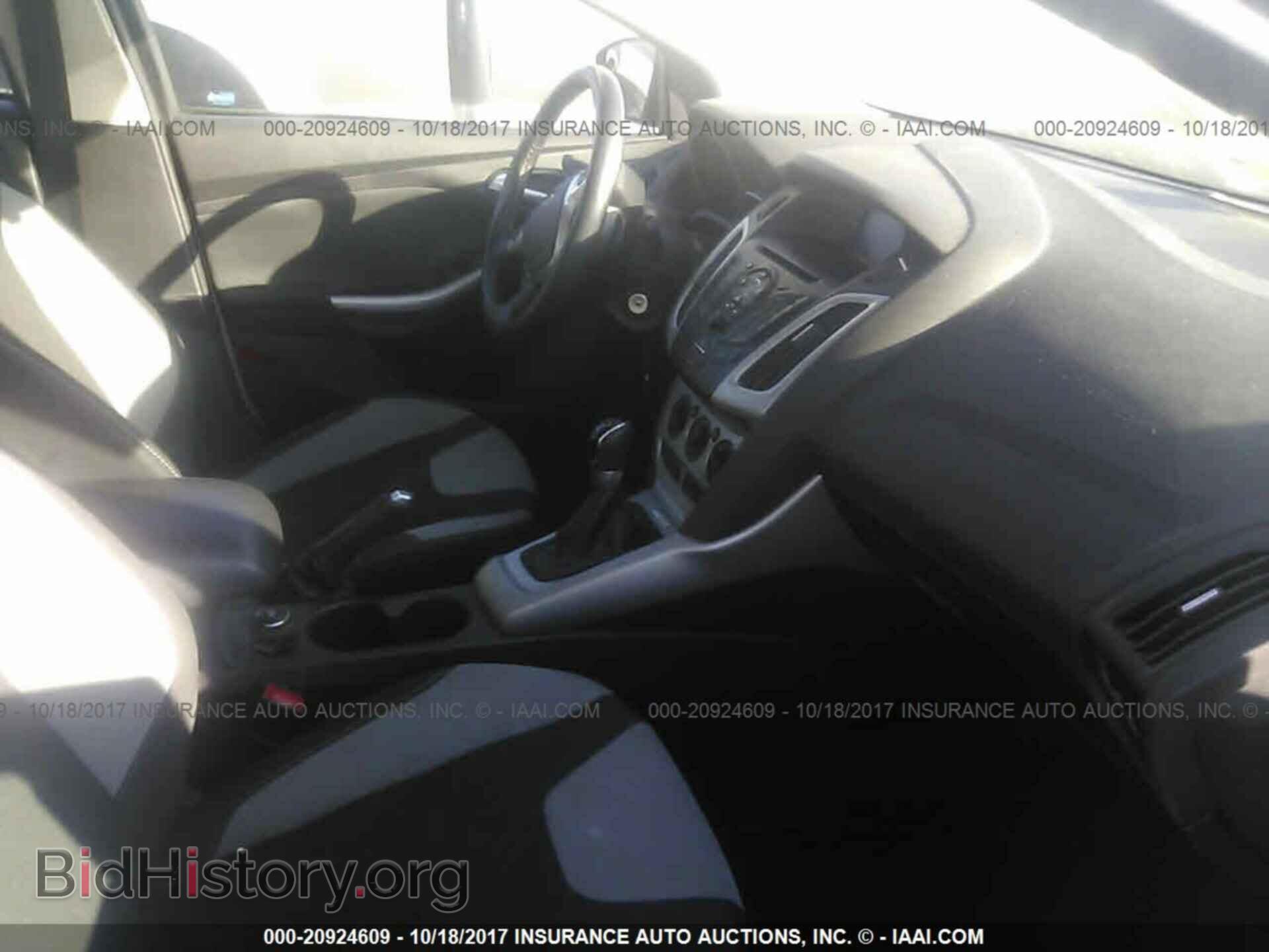 2012 Ford Focus - VIN: 1FAHP3K20CL420641 - Photo 5