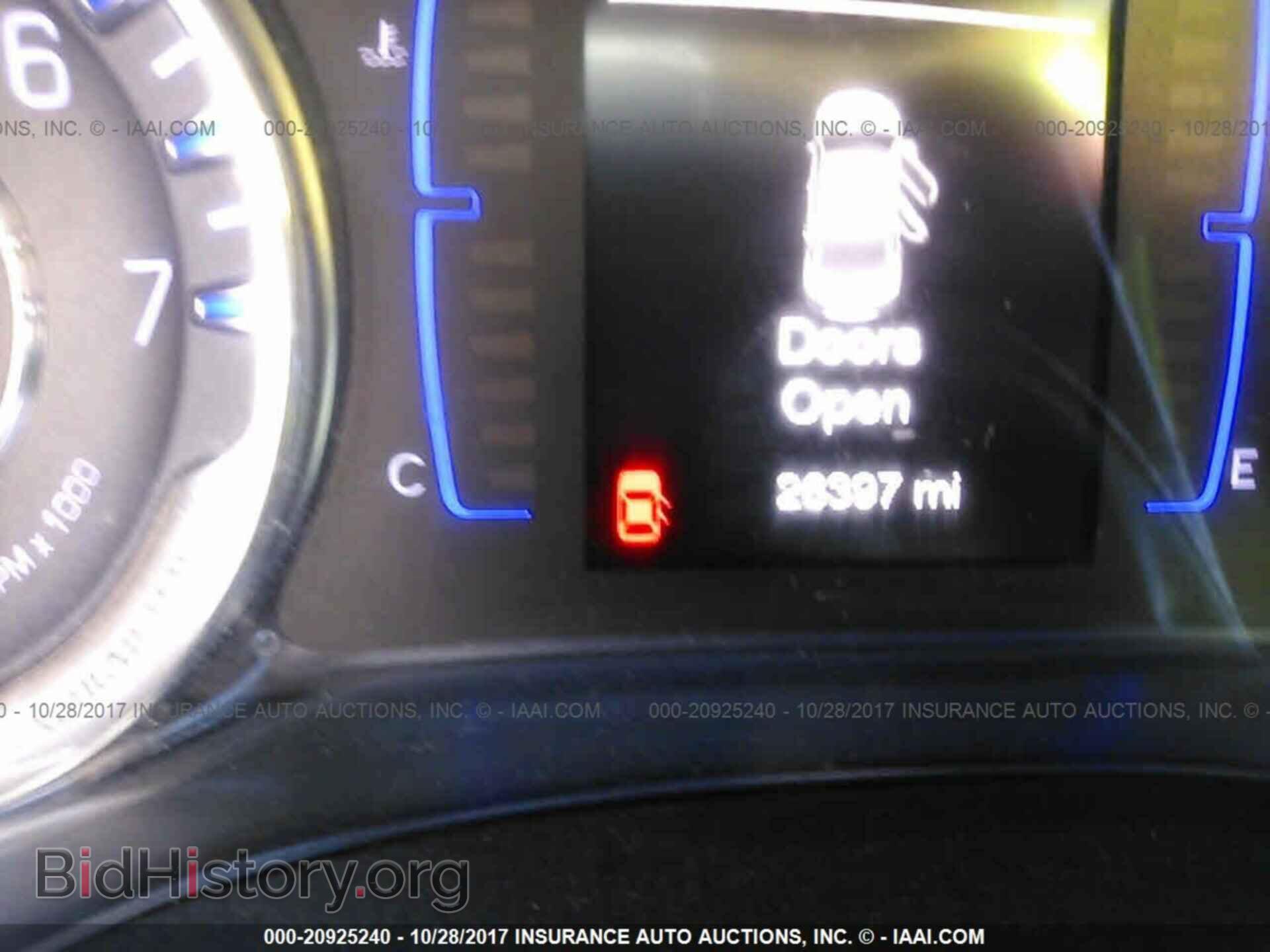 2016 Chrysler 200 - VIN: 1C3CCCFB3GN188030 - Photo 7