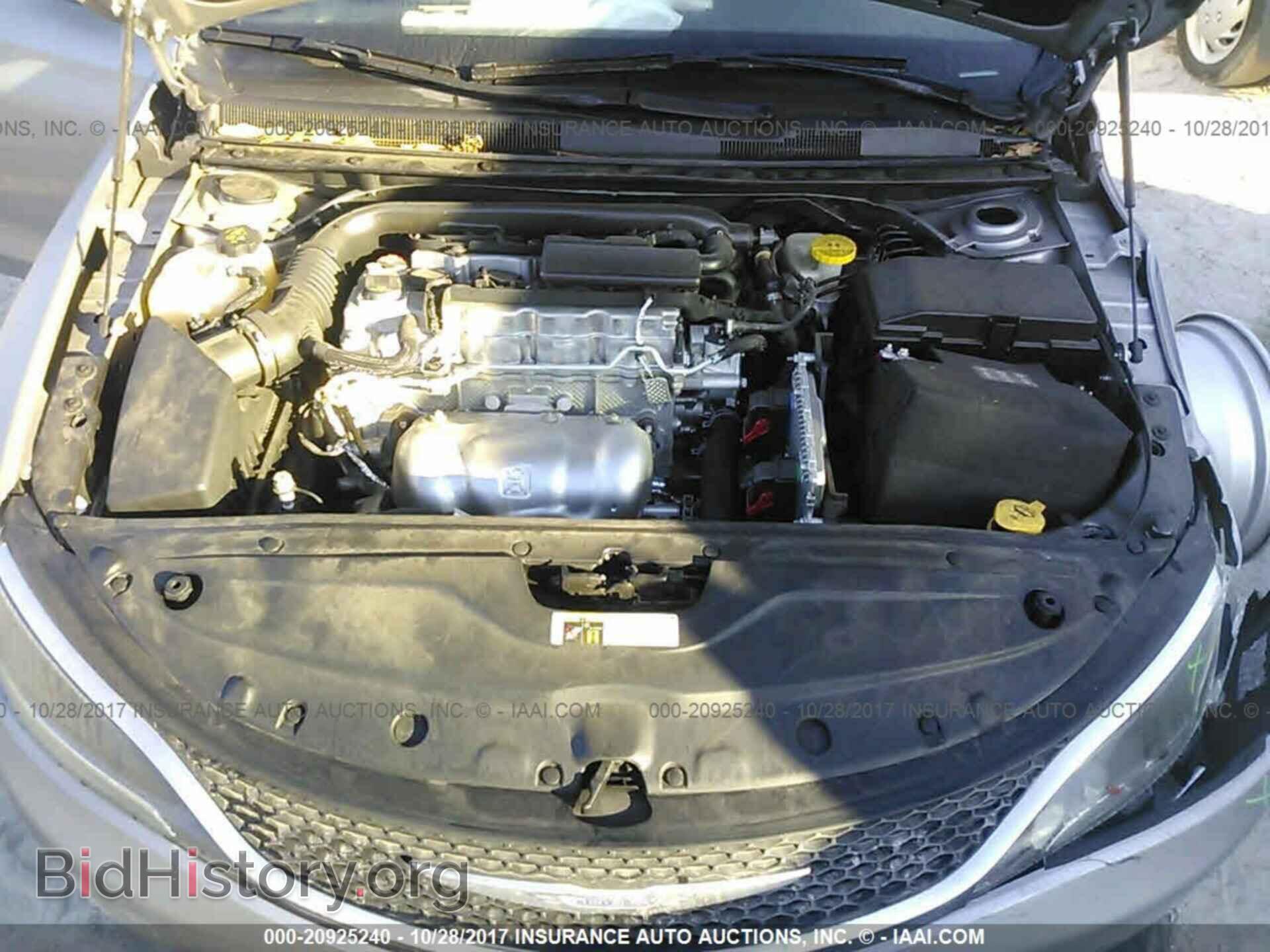 2016 Chrysler 200 - VIN: 1C3CCCFB3GN188030 - Photo 10