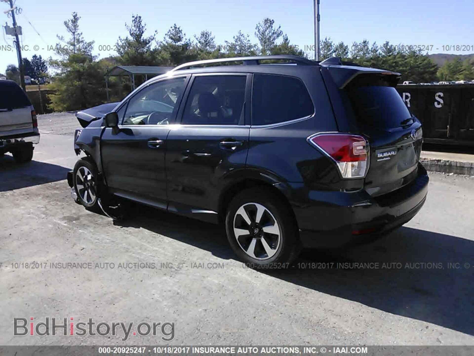 2017 Subaru Forester - VIN: JF2SJAJC3HH532295 - Фото 3