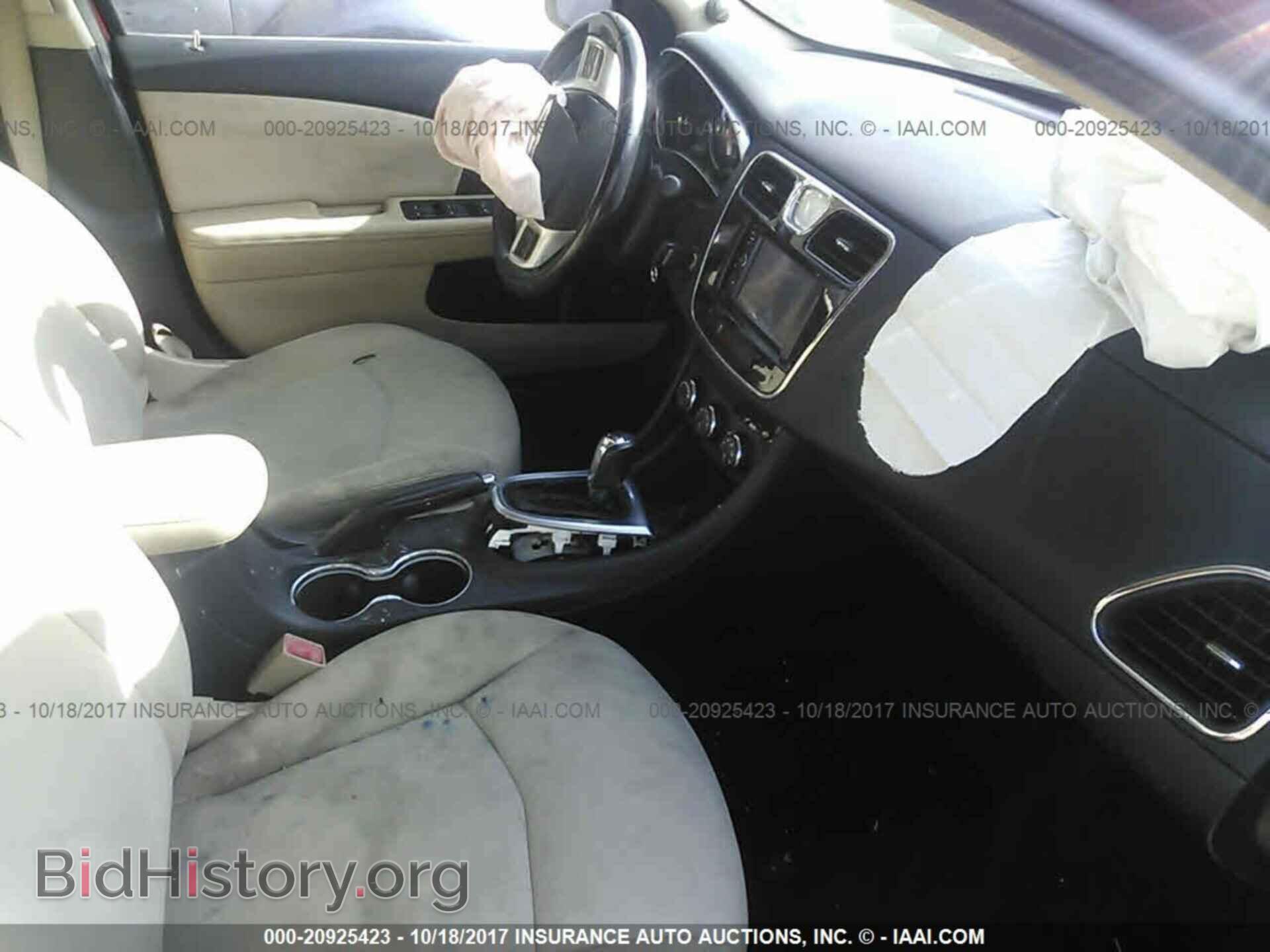 2012 Chrysler 200 - VIN: 1C3CCBBG7CN261650 - Photo 5