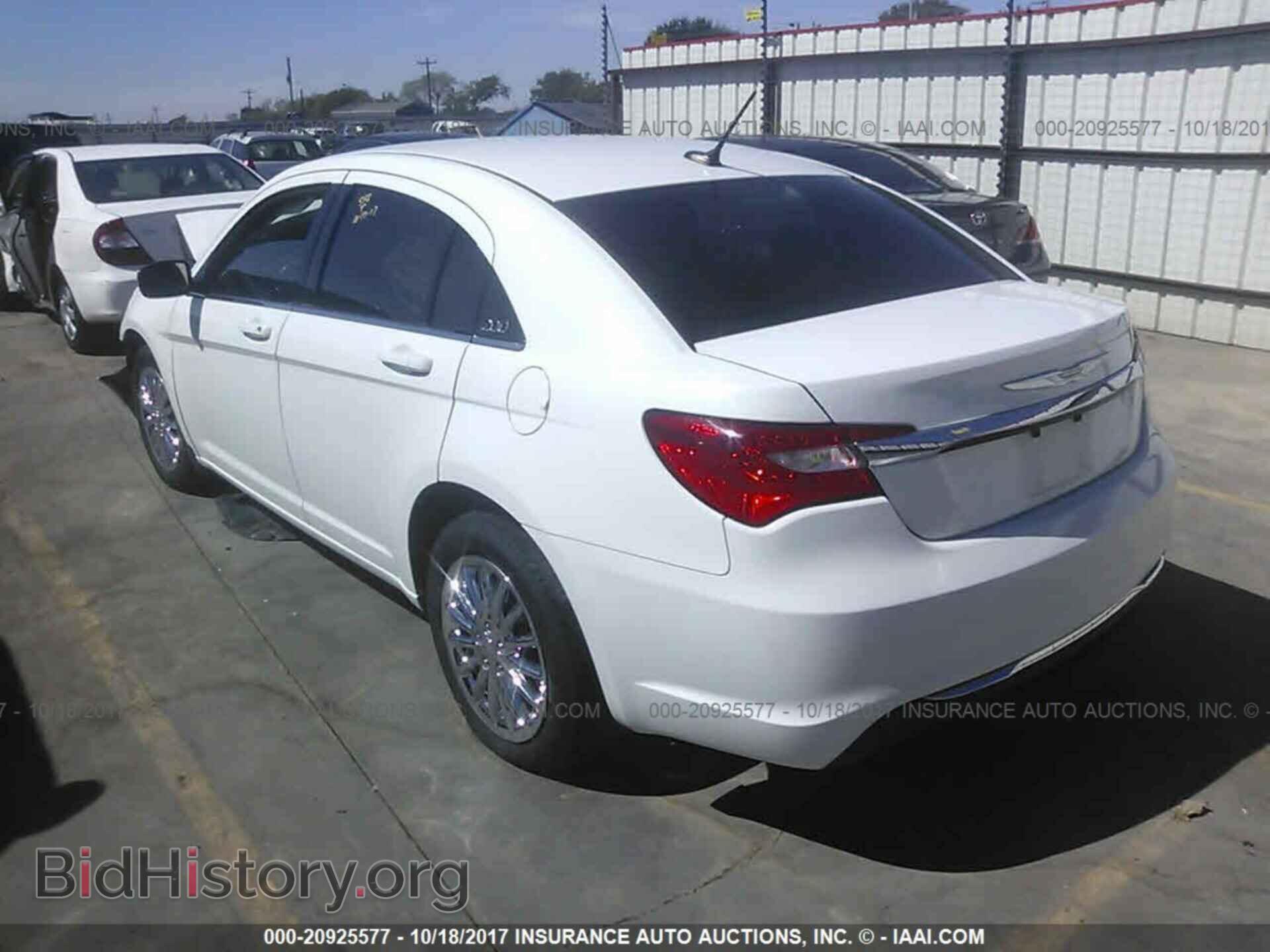 2013 Chrysler 200 - VIN: 1C3CCBAB2DN640420 - Photo 3