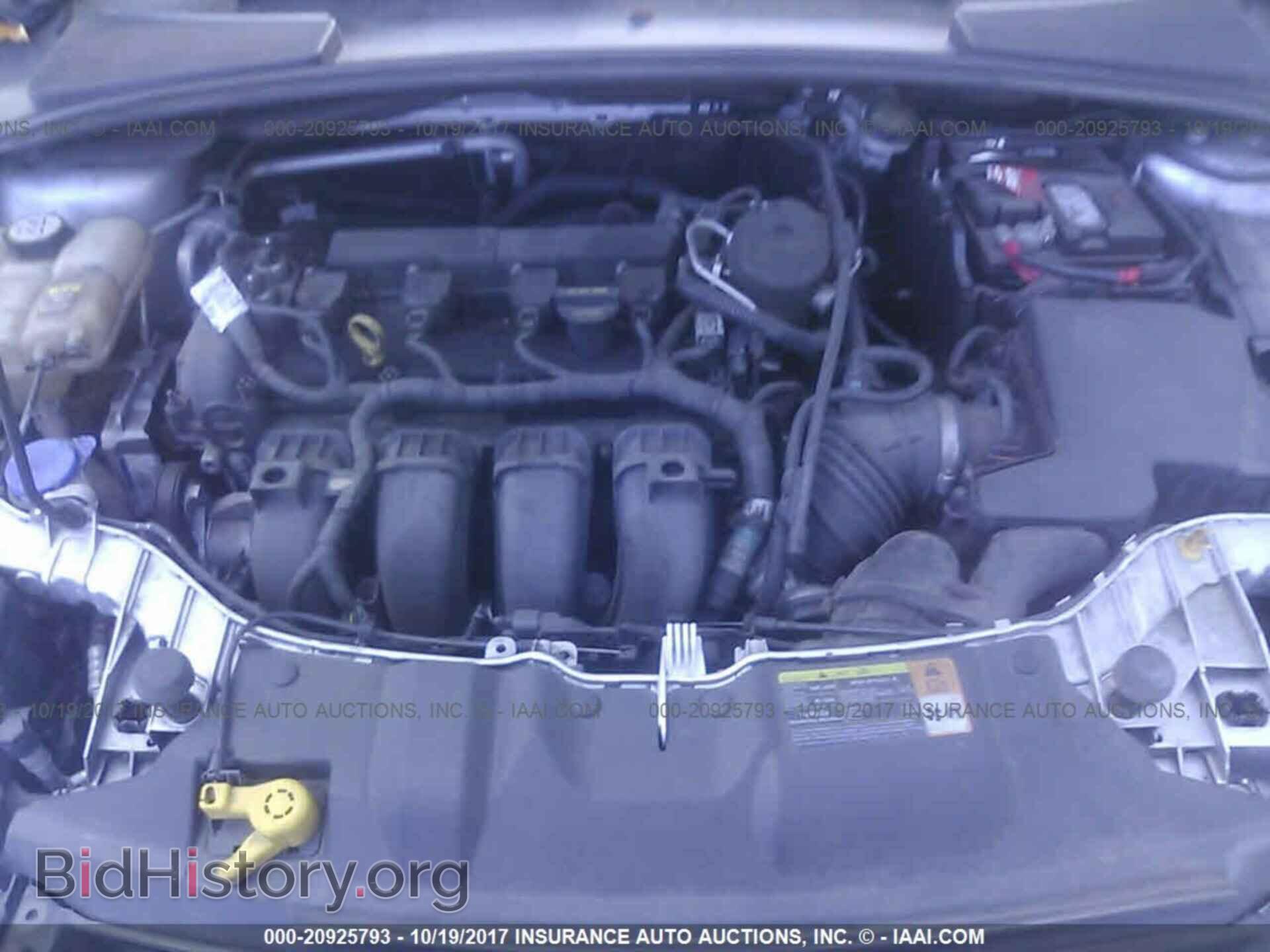 2012 Ford Focus - VIN: 1FAHP3H23CL374052 - Photo 10