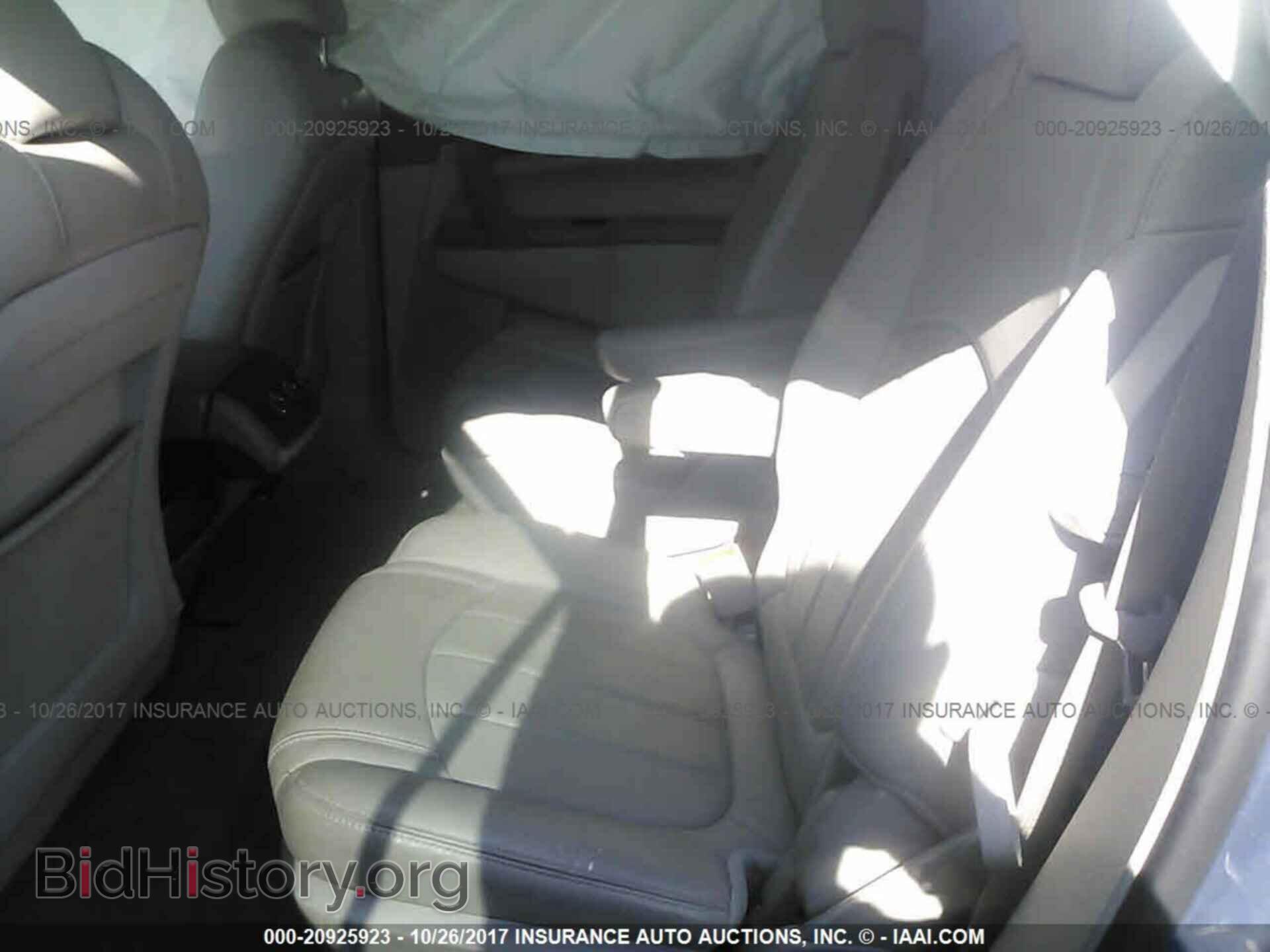 2012 Buick Enclave - VIN: 5GAKRCED9CJ279024 - Photo 8