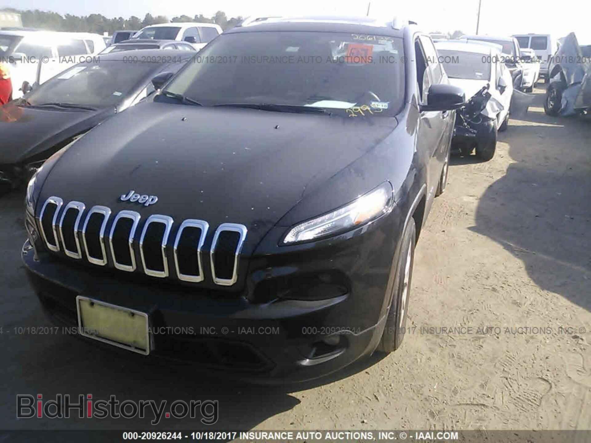 2015 Jeep Cherokee - VIN: 1C4PJLCB4FW642995 - Фото 2