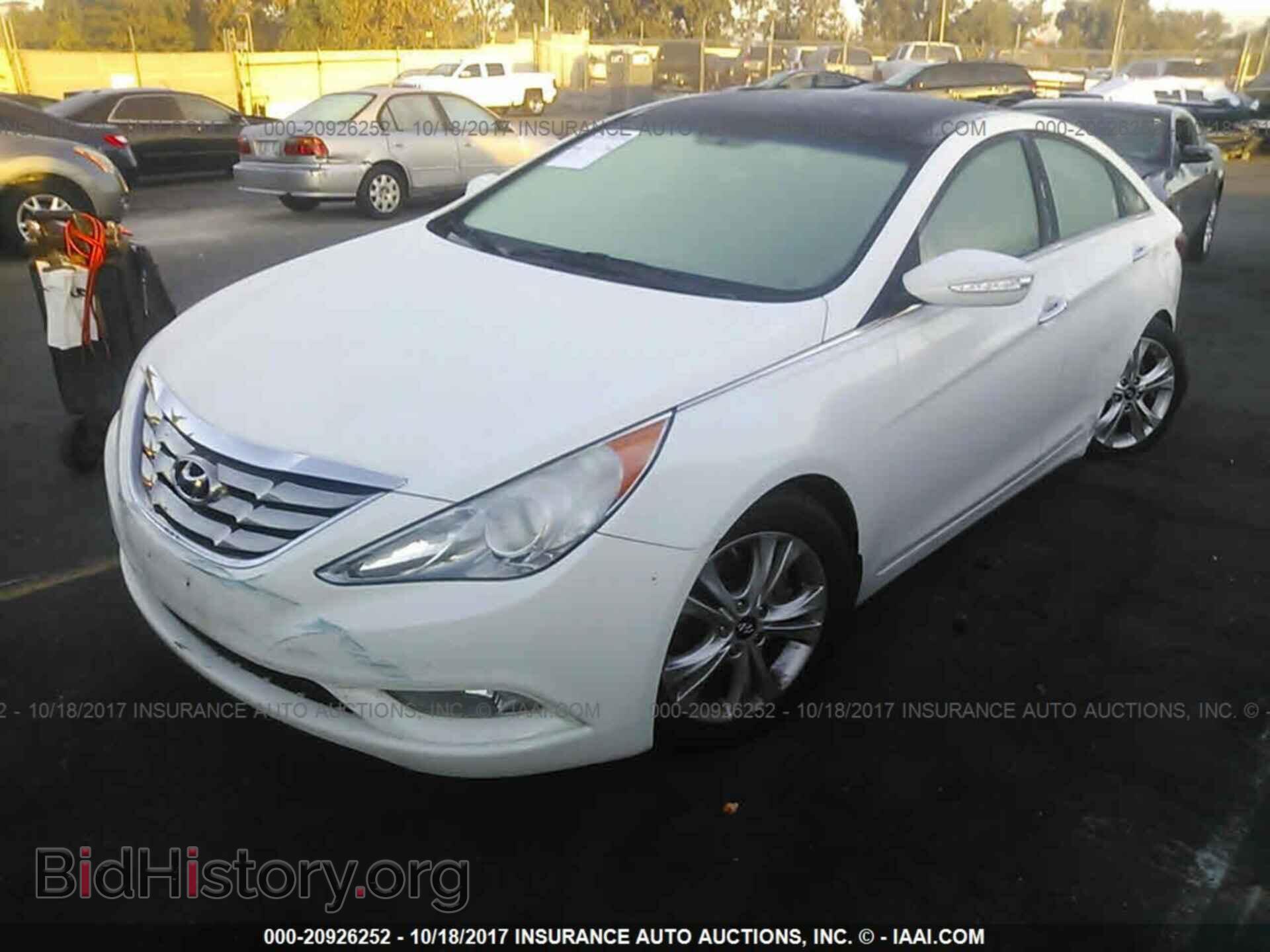 2012 Hyundai Sonata - VIN: 5NPEC4AC3CH455025 - Photo 2