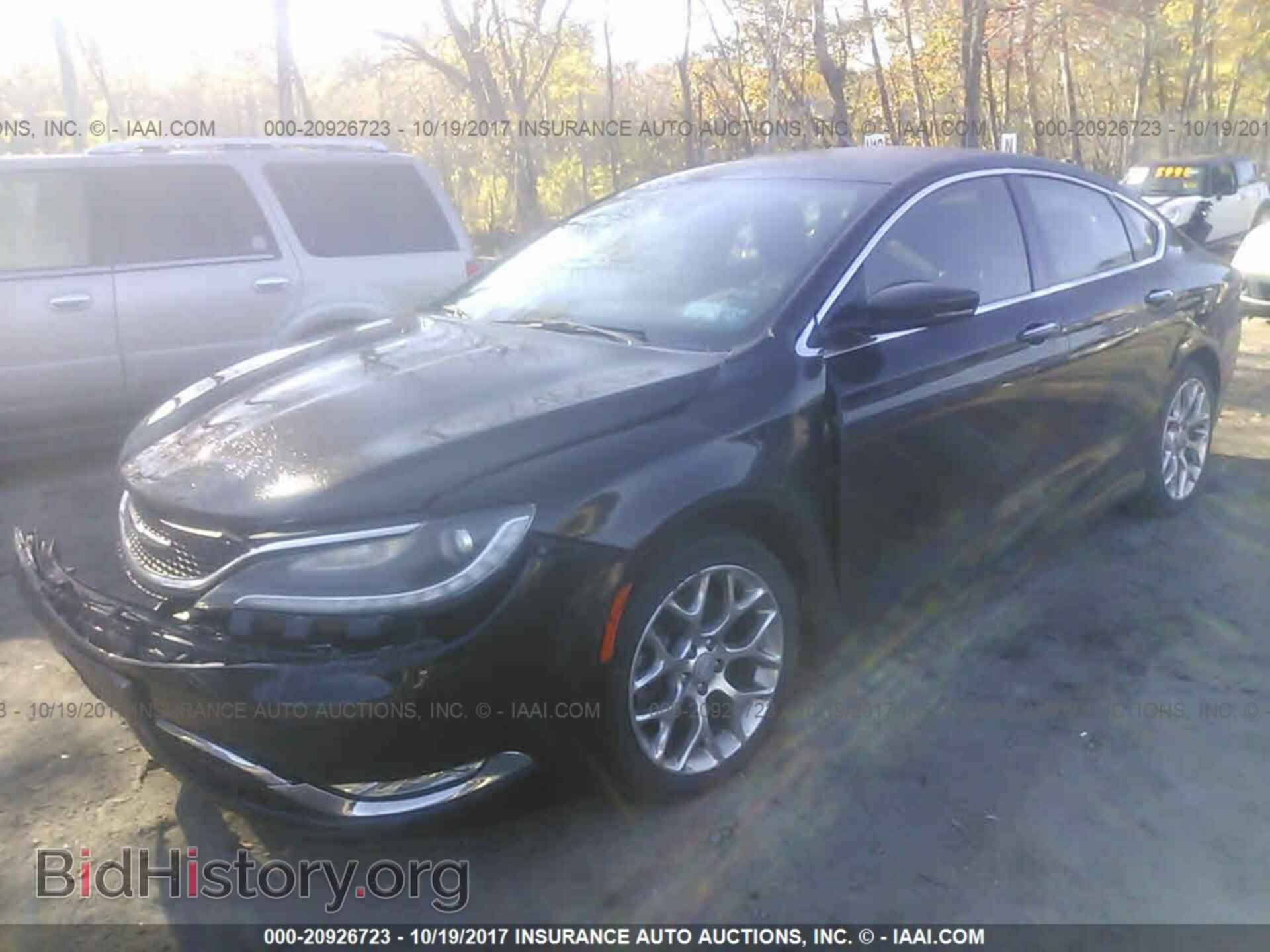2015 Chrysler 200 - VIN: 1C3CCCEG8FN610465 - Photo 2