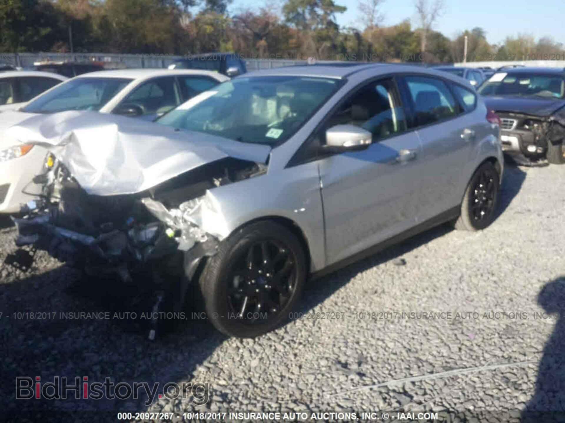 2016 Ford Focus - VIN: 1FADP3K23GL316133 - Photo 2