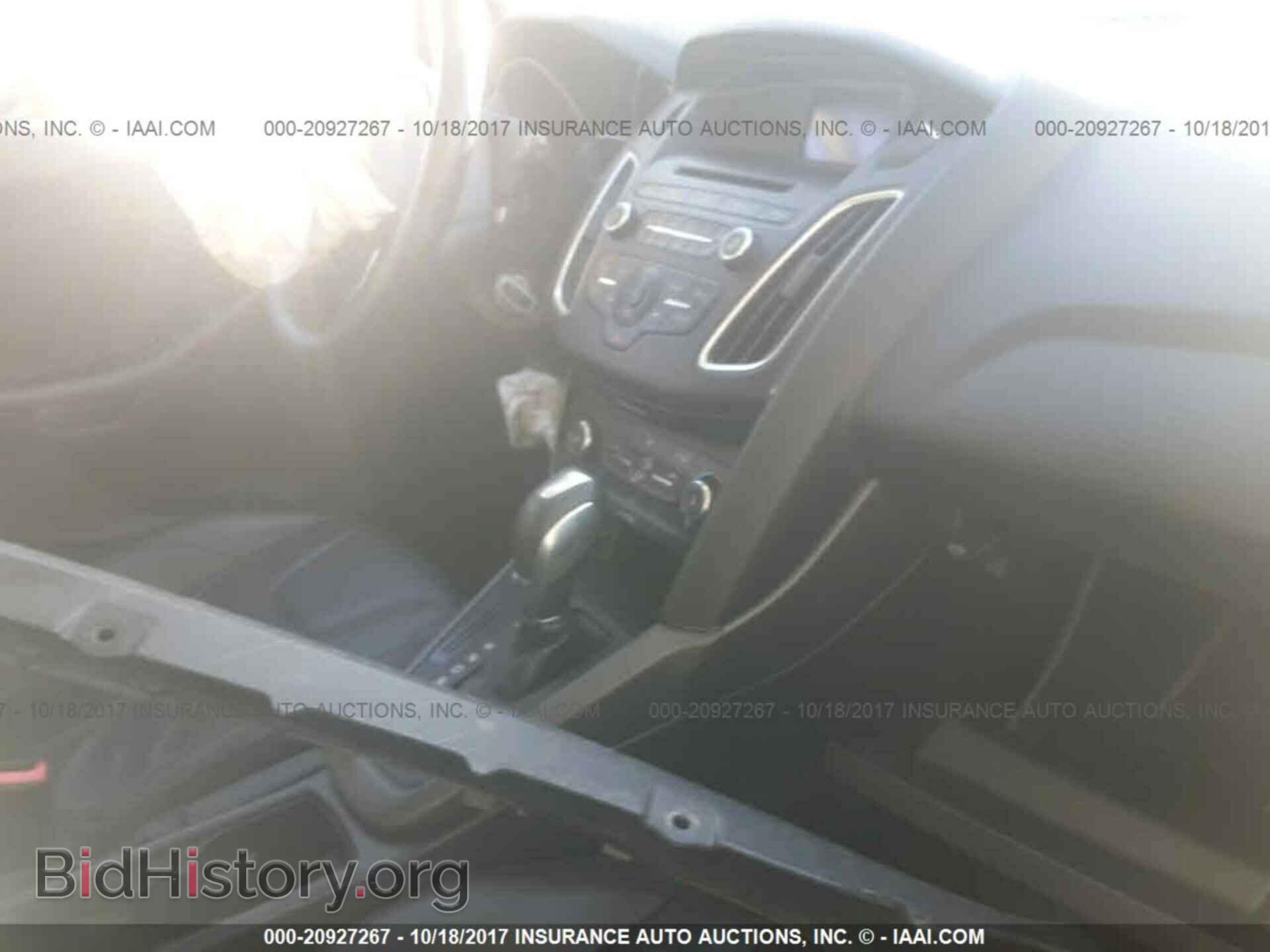 2016 Ford Focus - VIN: 1FADP3K23GL316133 - Photo 5