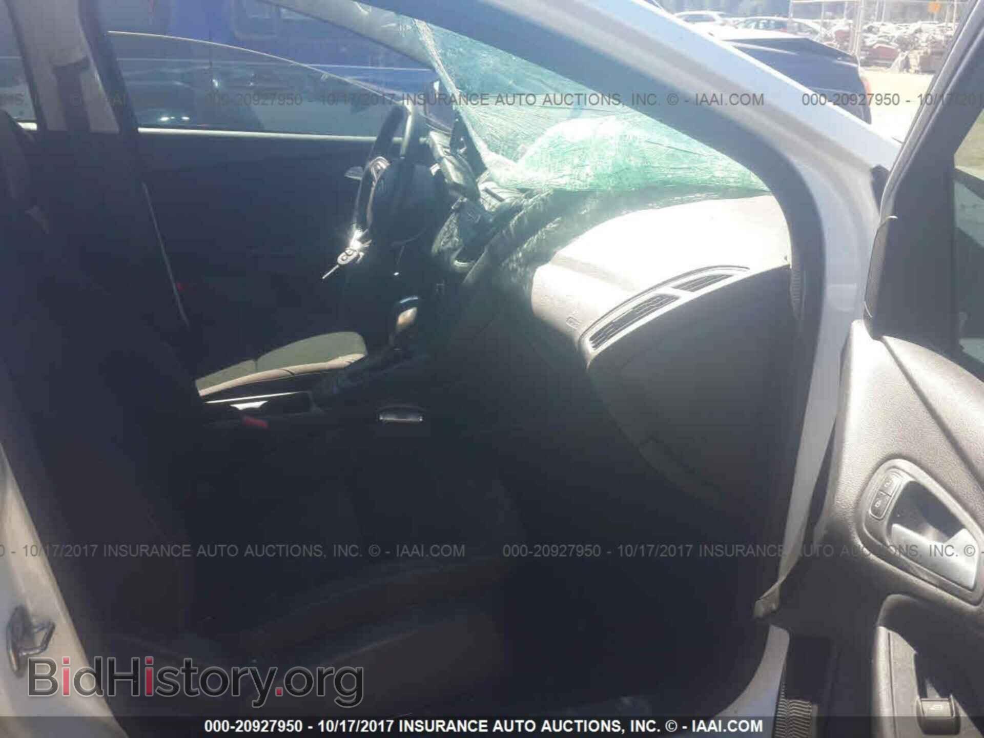 2015 Ford Focus - VIN: 1FADP3F27FL291990 - Photo 5