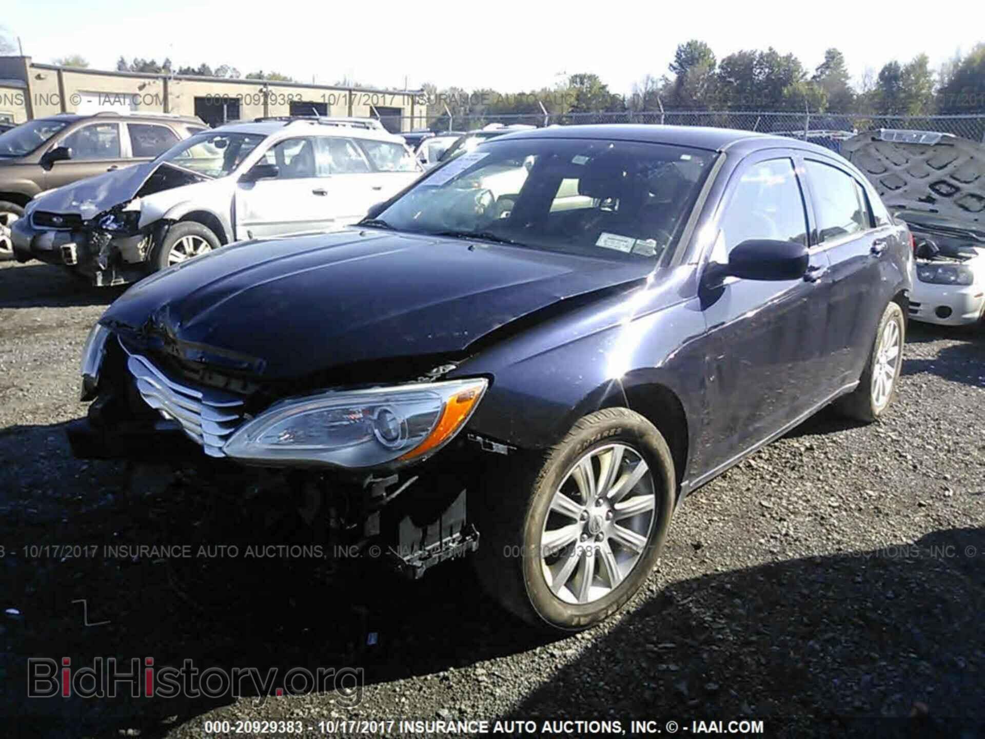 2012 Chrysler 200 - VIN: 1C3CCBBB0CN106216 - Фото 2
