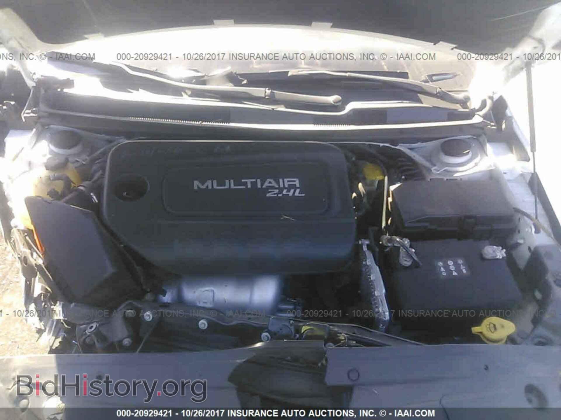 2015 Chrysler 200 - VIN: 1C3CCCAB2FN723547 - Фото 10