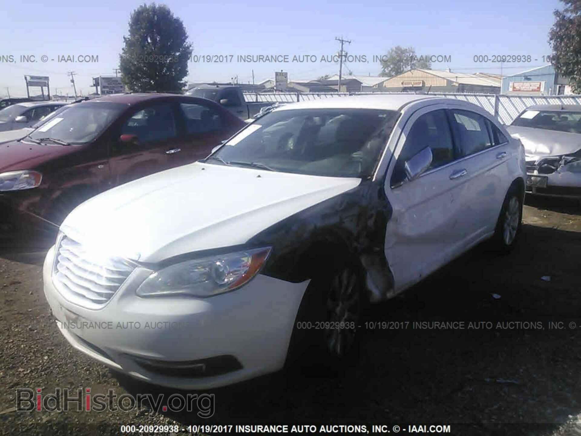 2013 Chrysler 200 - VIN: 1C3CCBCG0DN509396 - Фото 2