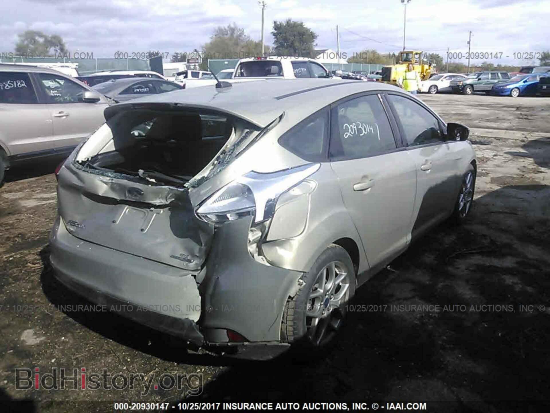 2015 Ford Focus - VIN: 1FADP3K26FL218633 - Photo 4